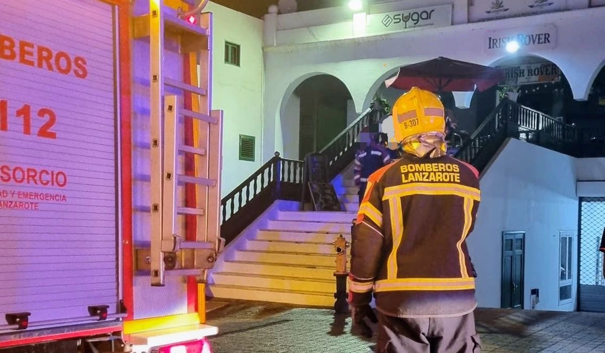 Incendio en un restaurante en la calle Roque Nublo