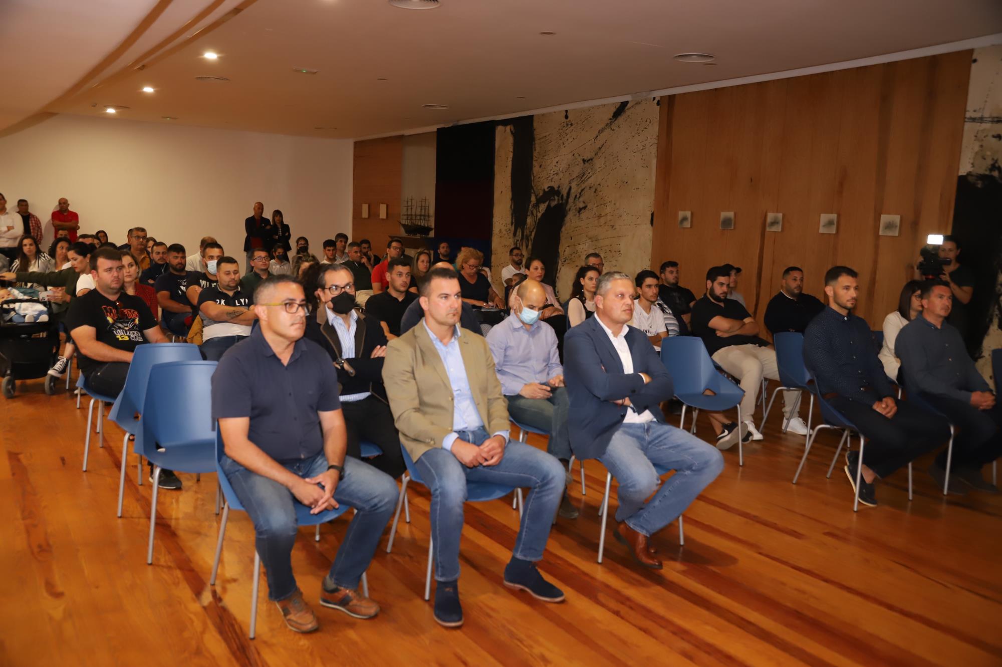 Entrega de trofeos de las temporadas 2019 y 2021 Entrega de trofeos de las temporadas 2019 y 2021