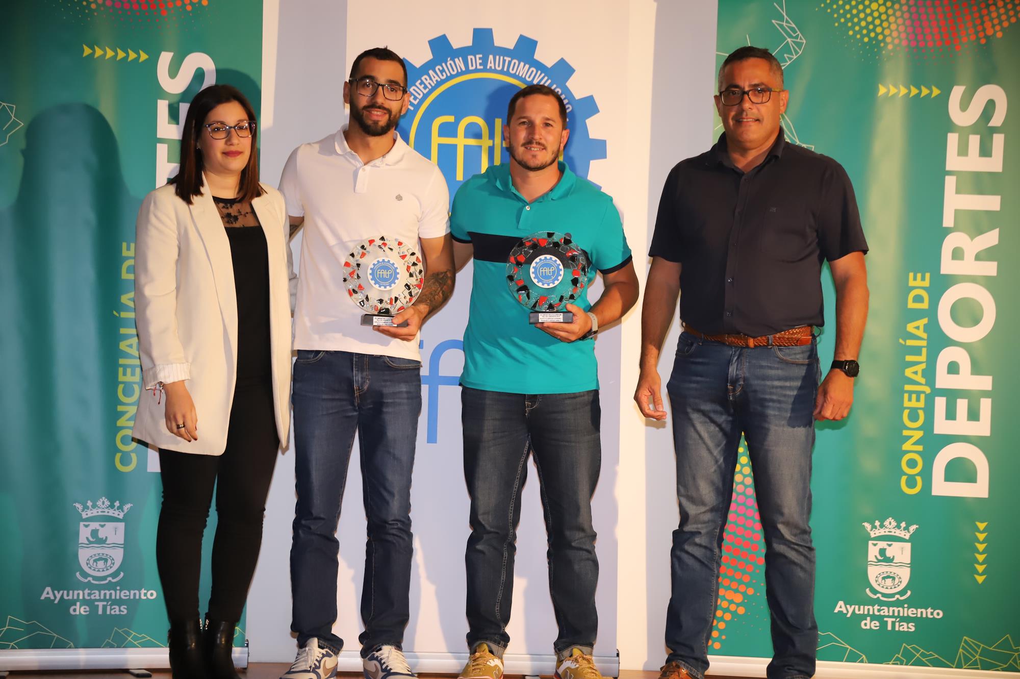 Entrega de trofeos de las temporadas 2019 y 2021 Entrega de trofeos de las temporadas 2019 y 2021
