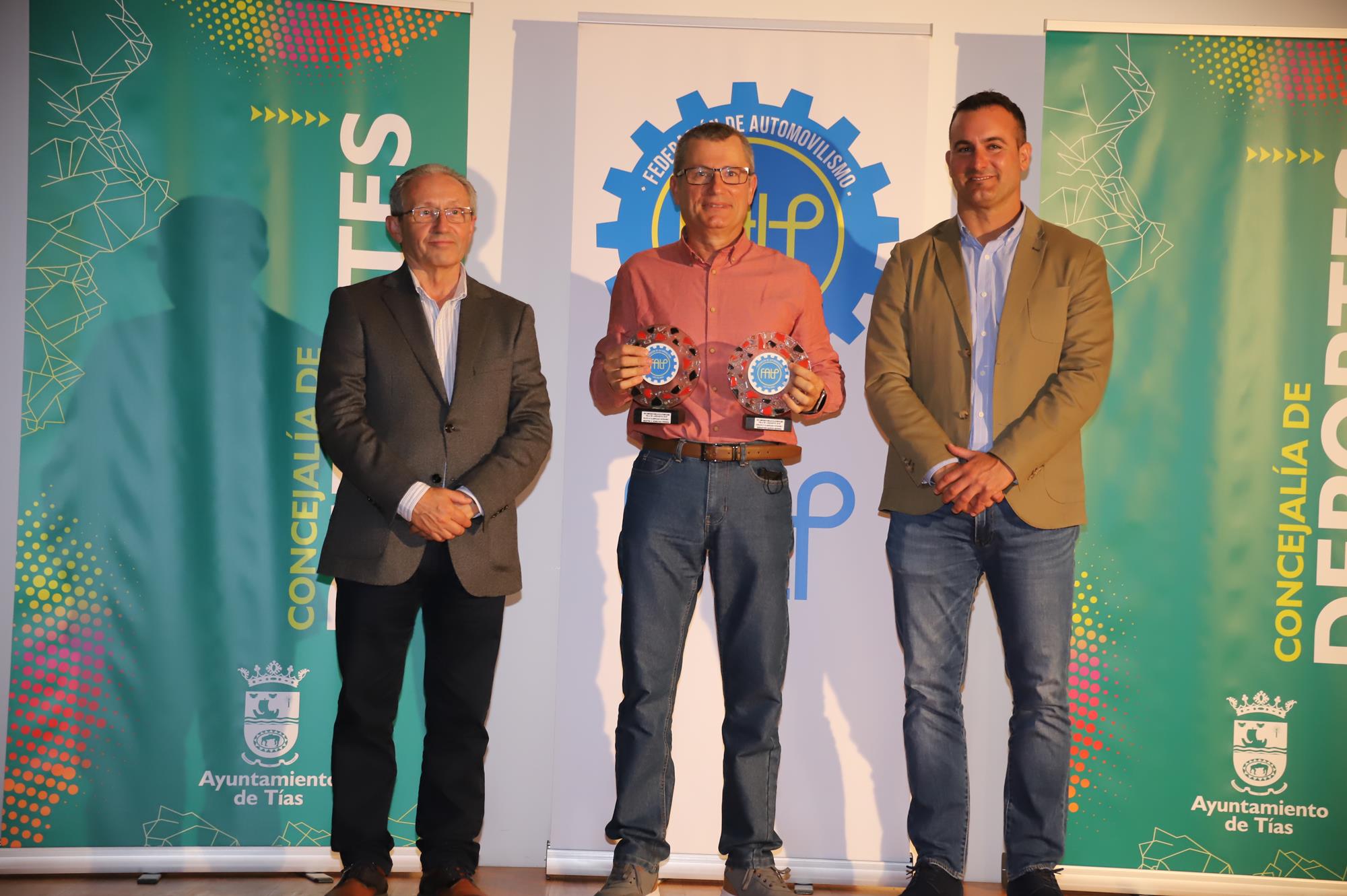 Entrega de trofeos de las temporadas 2019 y 2021 Entrega de trofeos de las temporadas 2019 y 2021