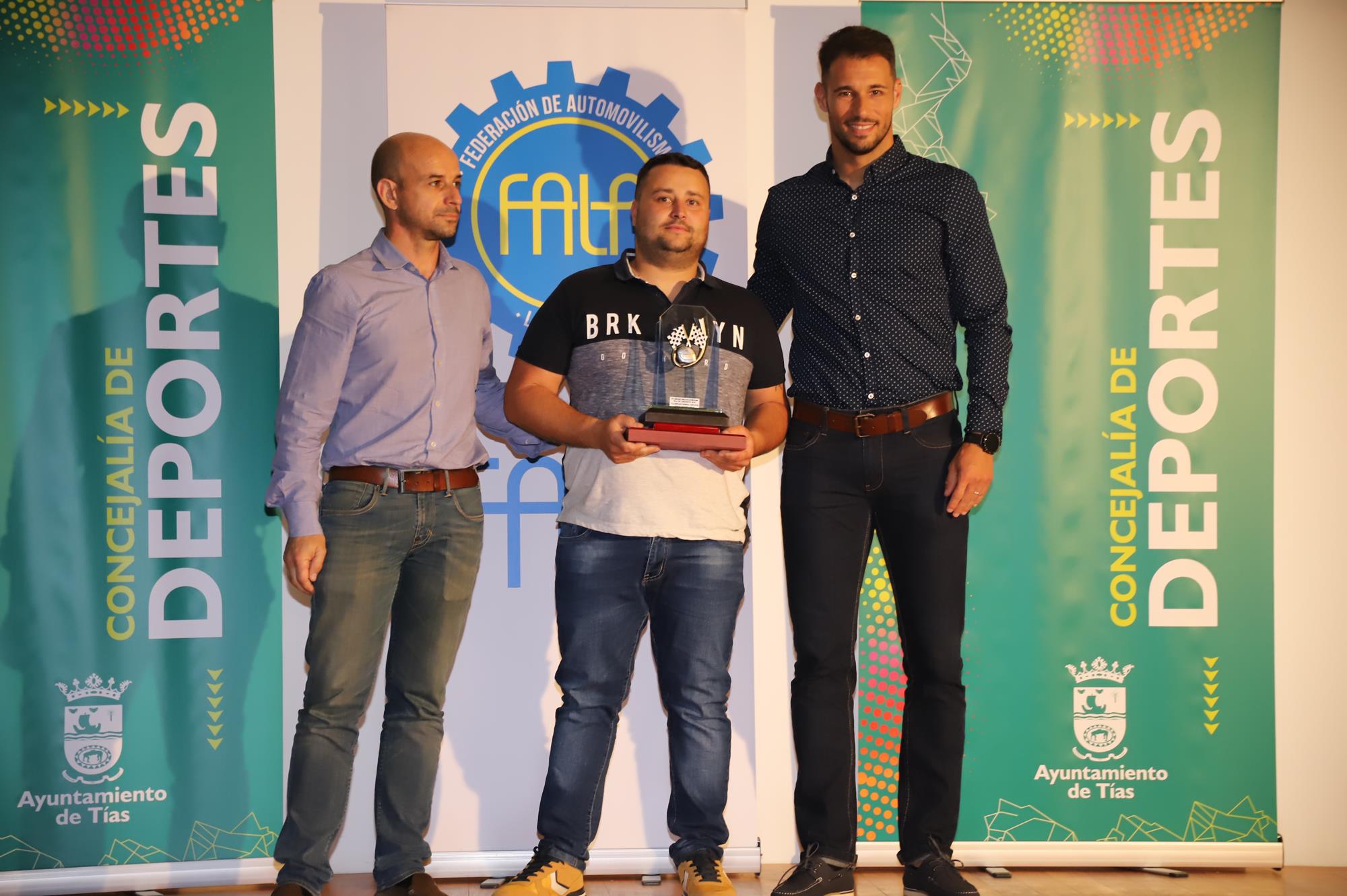 Entrega de trofeos de las temporadas 2019 y 2021 Entrega de trofeos de las temporadas 2019 y 2021