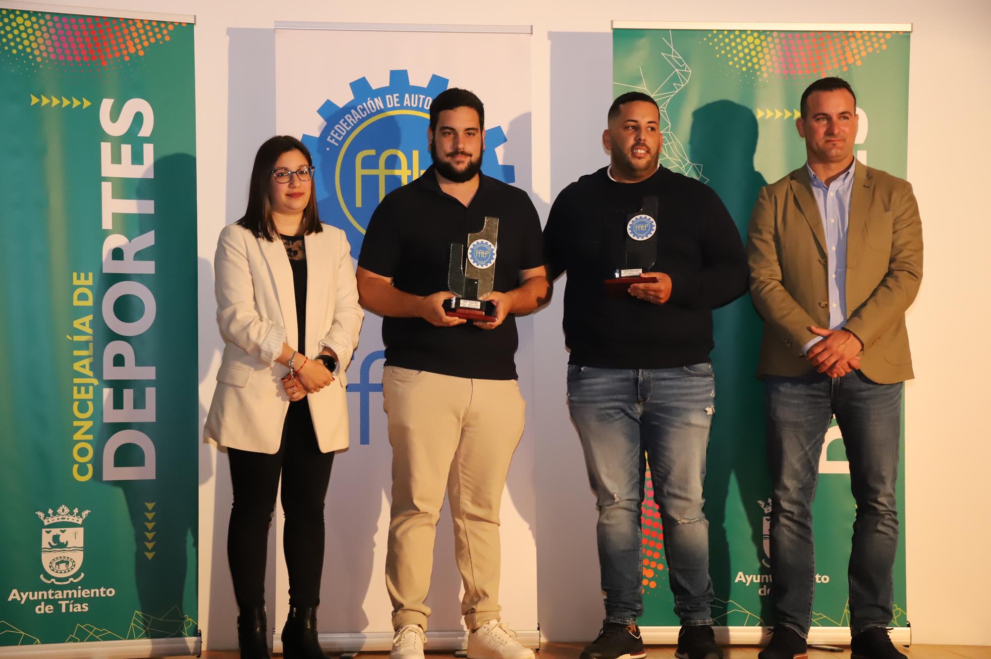 Entrega de trofeos de las temporadas 2019 y 2021 Entrega de trofeos de las temporadas 2019 y 2021