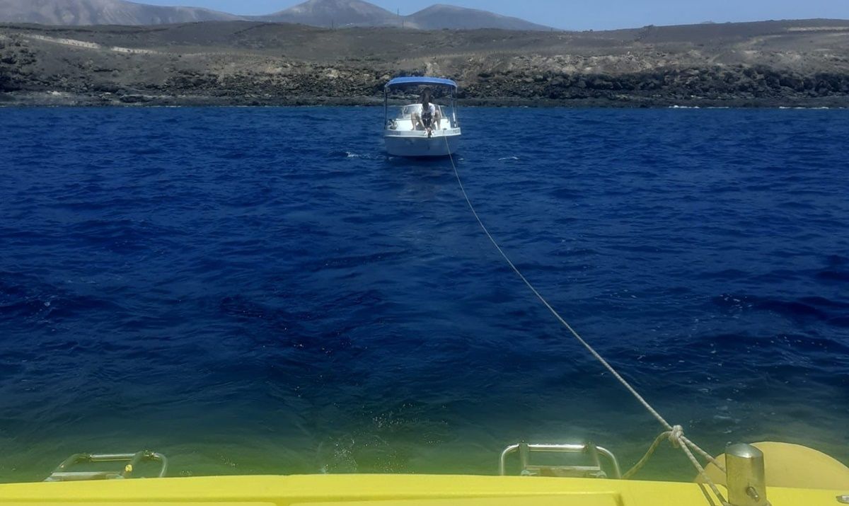 Rescate de un barco en el barranco del Quíquere