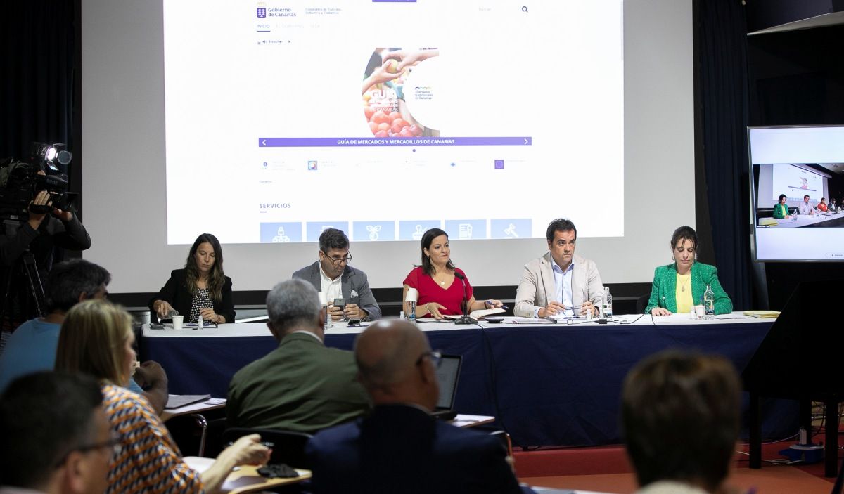 Imagen de la reunión del Observatorio de Comercio celebrada en el Museo Elder de Las Palmas de Gran Canaria