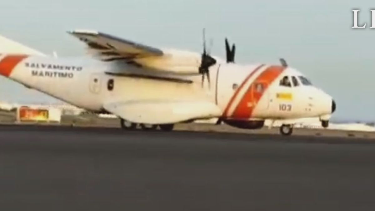 Un avión de Salvamento Marítimo aterriza de emergencia LP / DLP
