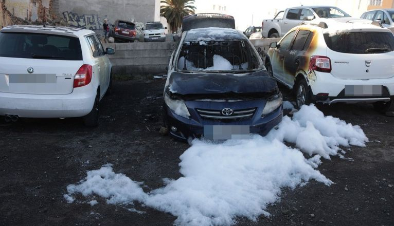 Vehículos afectados en el incendio