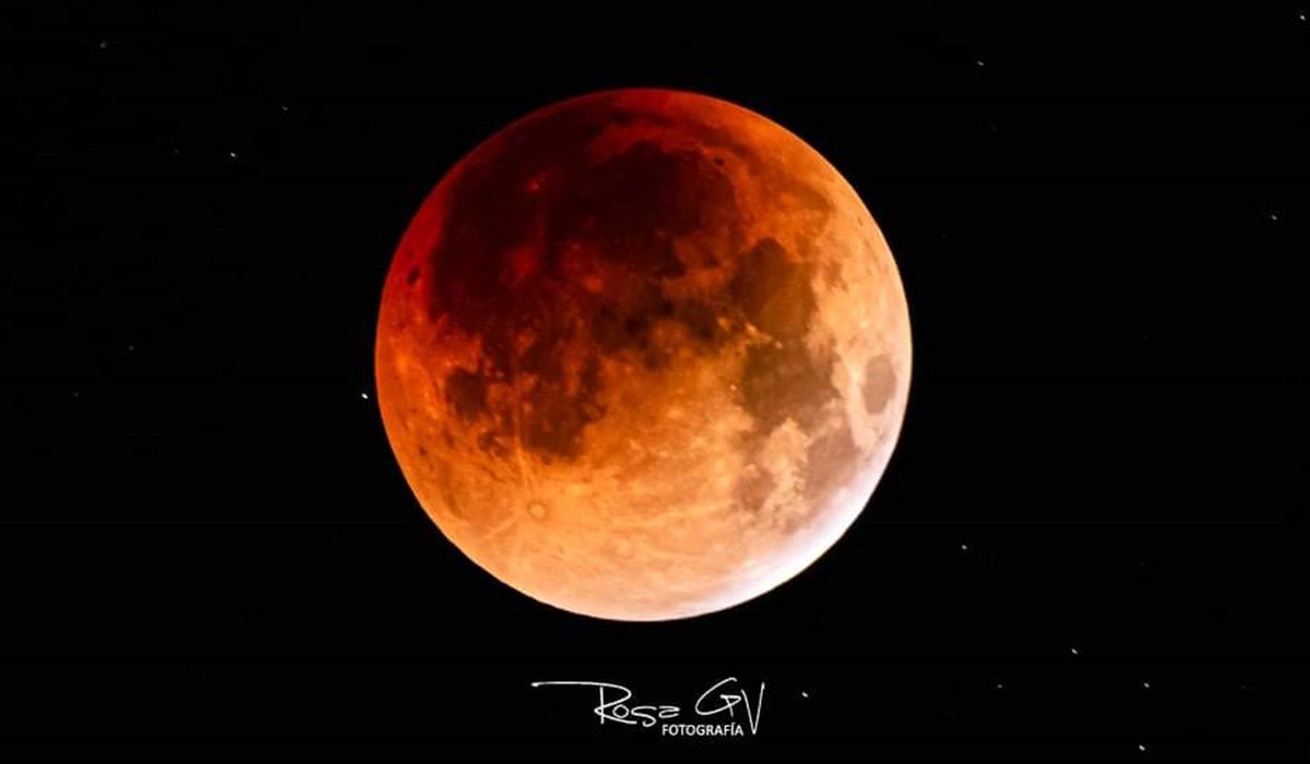 Eclipse lunar en Uga | Foto: Rosa García 
