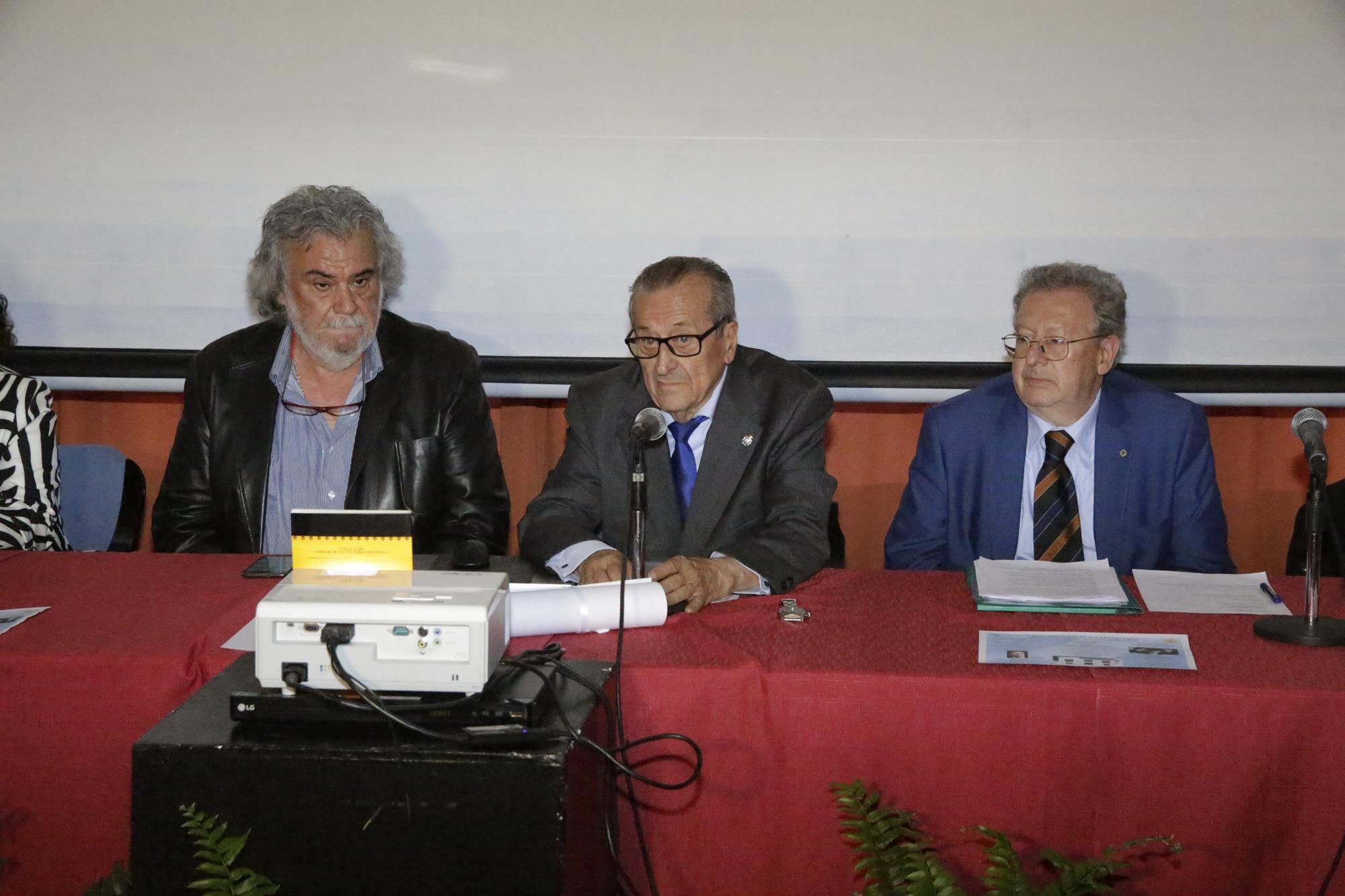 Homenaje a Enrique Pérez Parrilla Homenaje a Enrique Pérez Parrilla