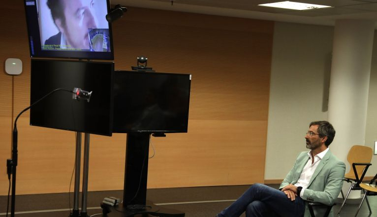 Pedro San Ginés, siguiendo la declaración de Ignacio Calatayud por videoconferencia Pedro San Ginés, siguiendo la declaración de Ignacio Calatayud por videoconferencia