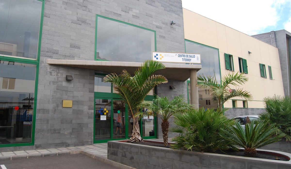 Lanzarote recibirá 2,7 millones de euros para la contratación de servicio y vigilancia en centros sanitarios