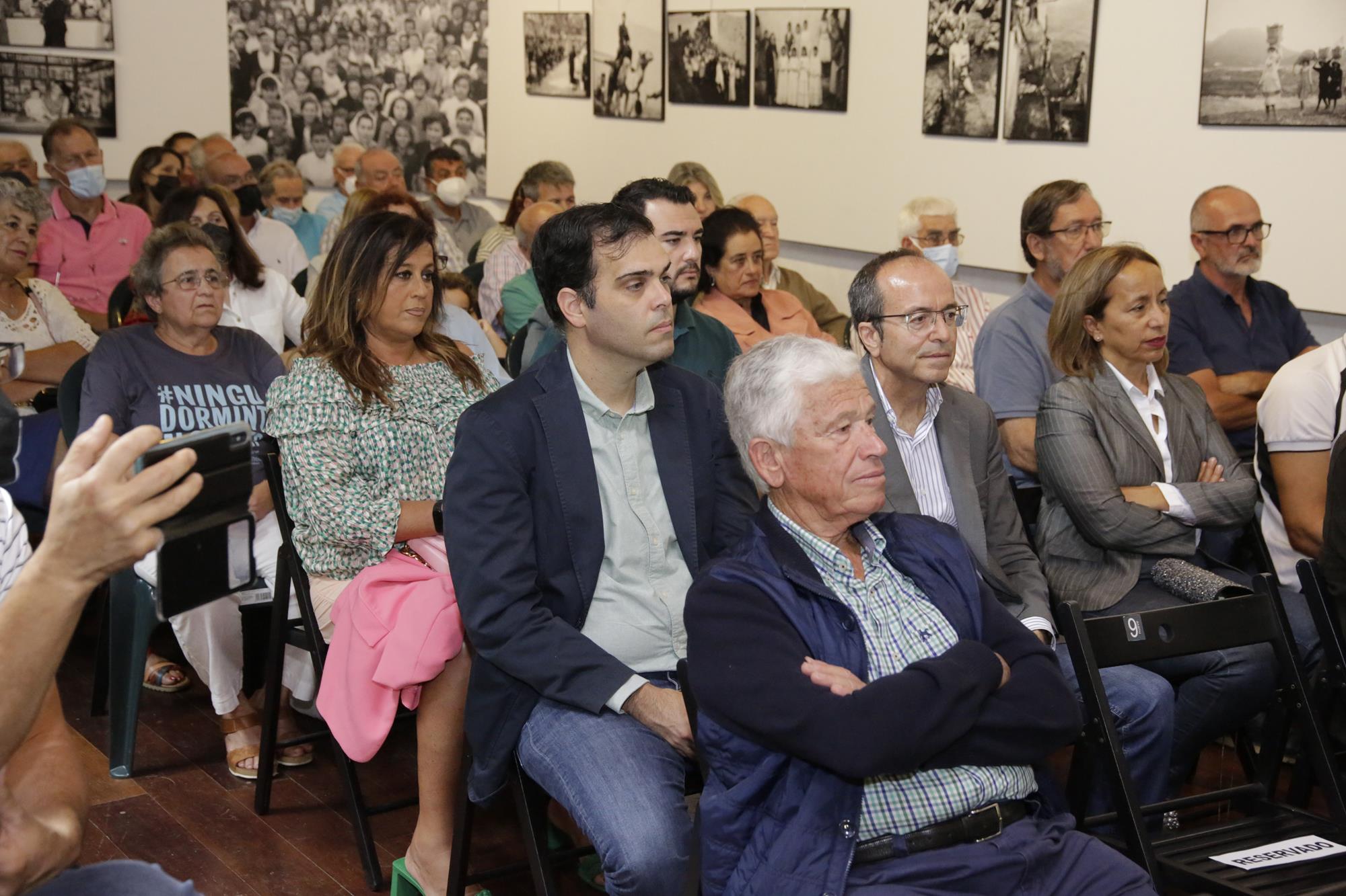 Presentación del libro Centenario de la casa consistorial de Haría Presentación del libro Centenario de la casa consistorial de Haría