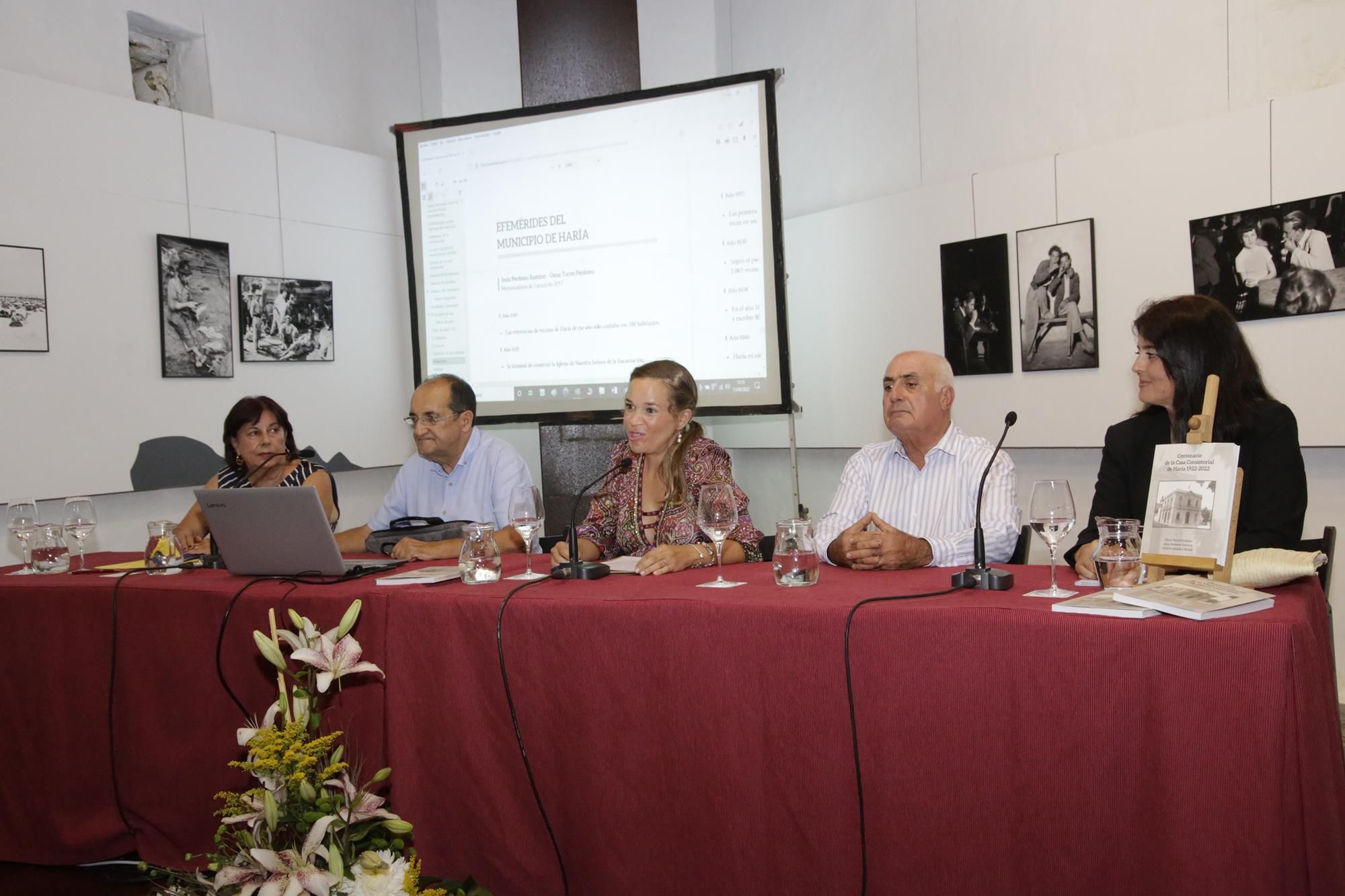 Presentación del libro Centenario de la casa consistorial de Haría Presentación del libro Centenario de la casa consistorial de Haría