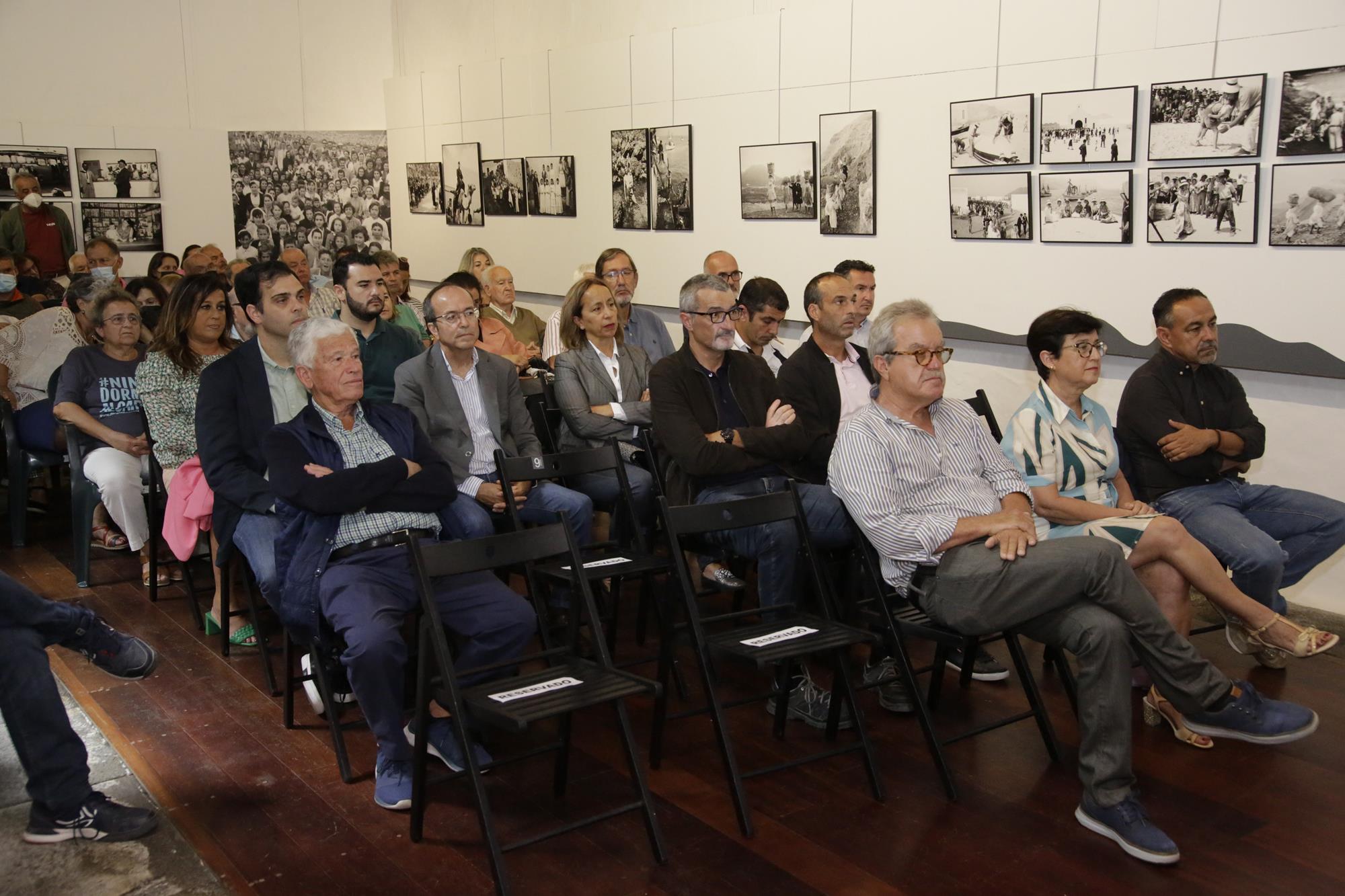 Presentación del libro Centenario de la casa consistorial de Haría Presentación del libro Centenario de la casa consistorial de Haría