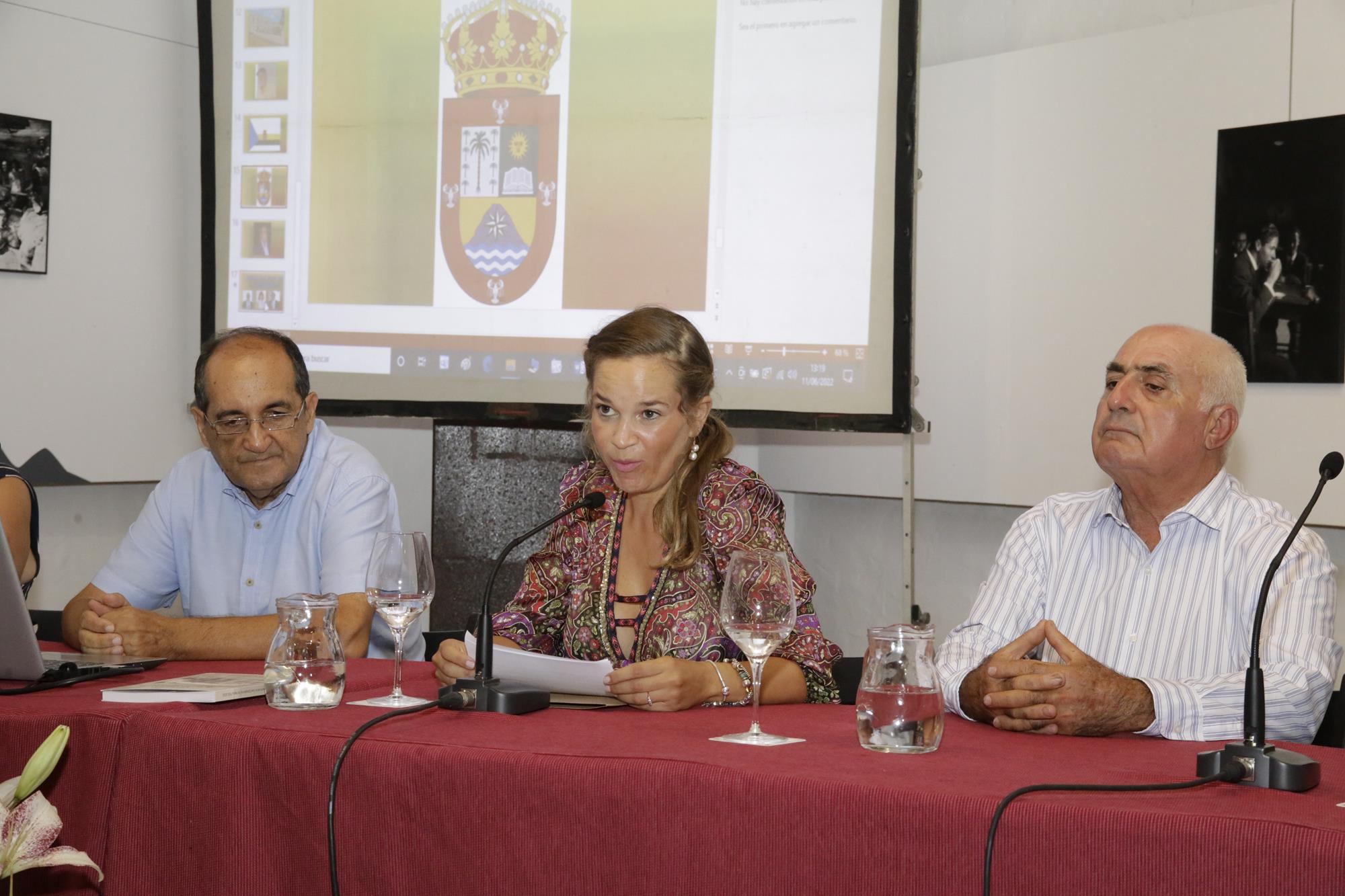 Presentación del libro Centenario de la casa consistorial de Haría Presentación del libro Centenario de la casa consistorial de Haría