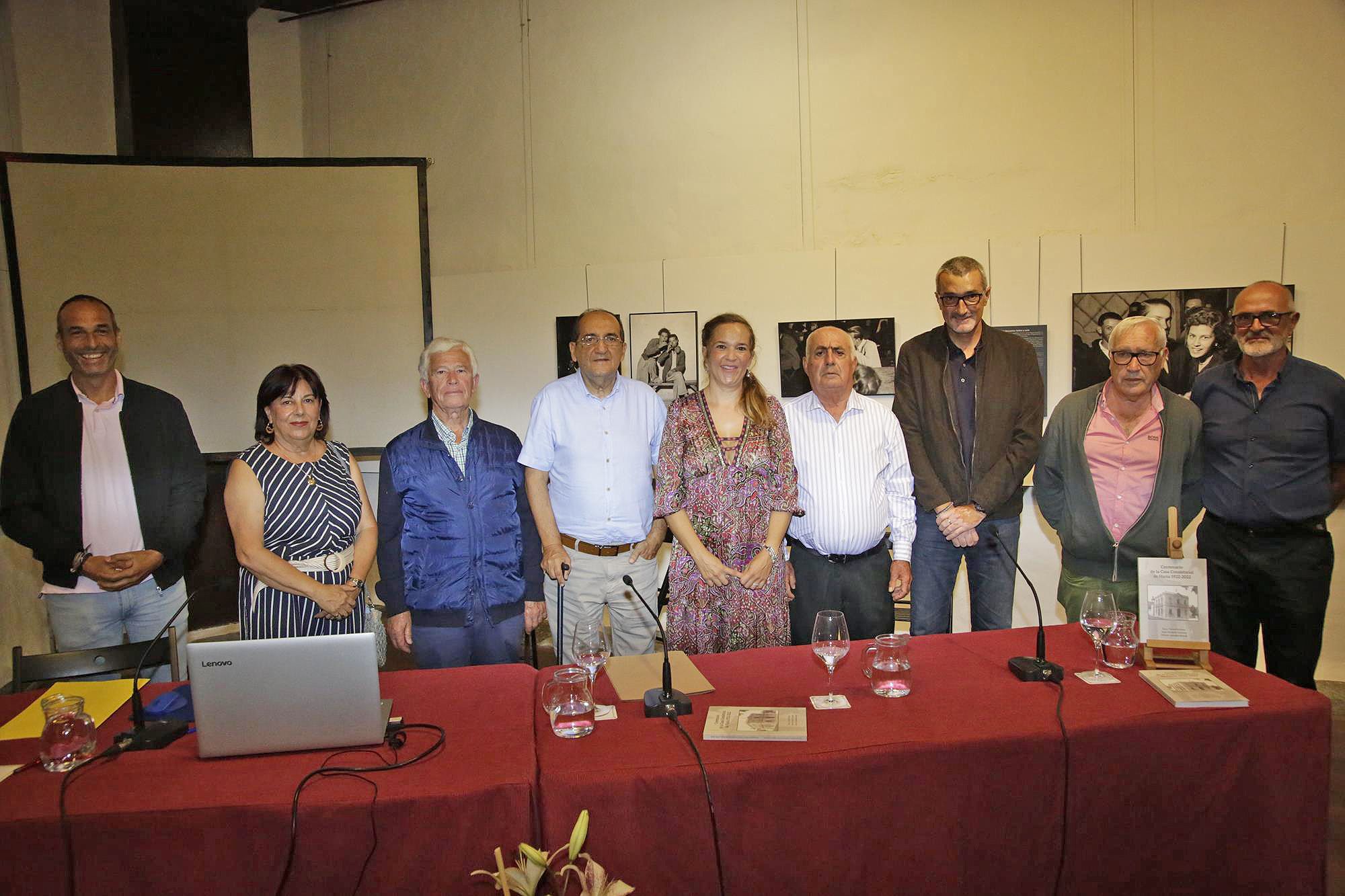 Presentación del libro Centenario de la casa consistorial de Haría Presentación del libro Centenario de la casa consistorial de Haría