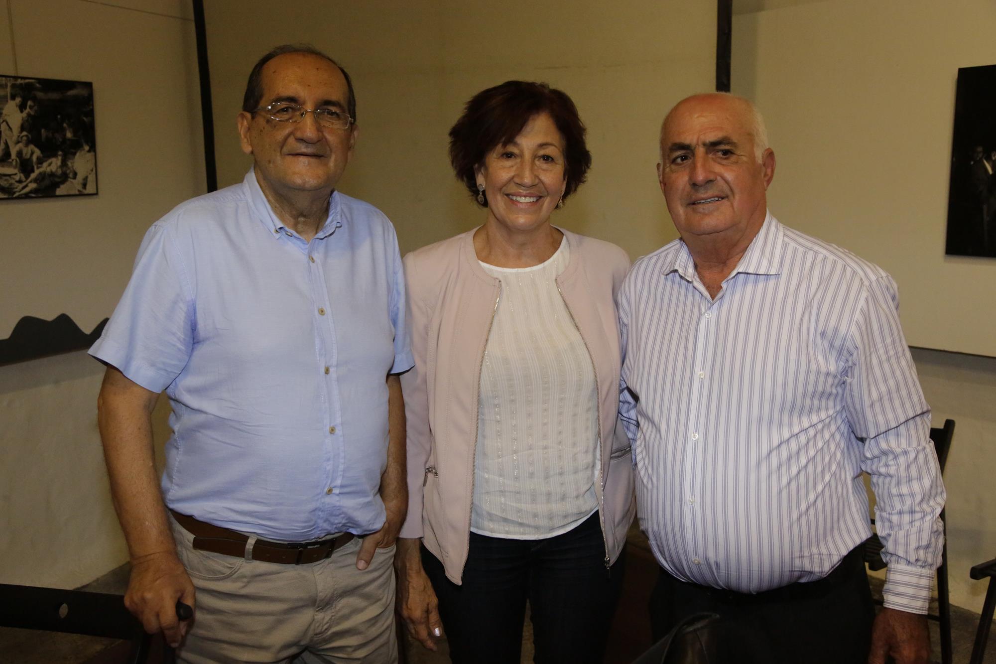 Presentación del libro Centenario de la casa consistorial de Haría Presentación del libro Centenario de la casa consistorial de Haría