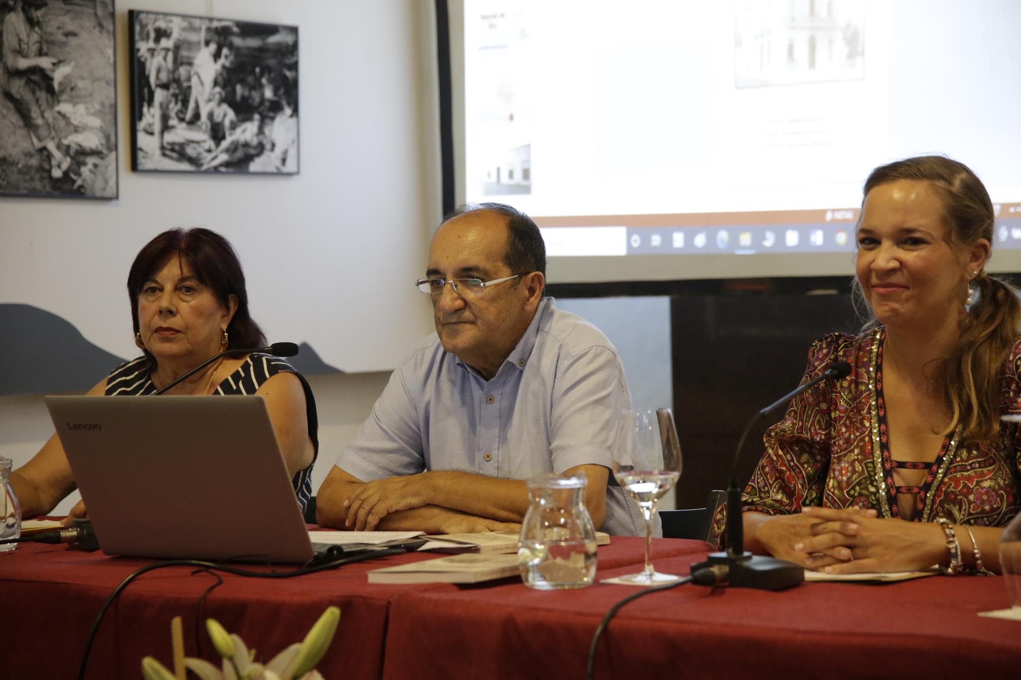 Presentación del libro Centenario de la casa consistorial de Haría Presentación del libro Centenario de la casa consistorial de Haría