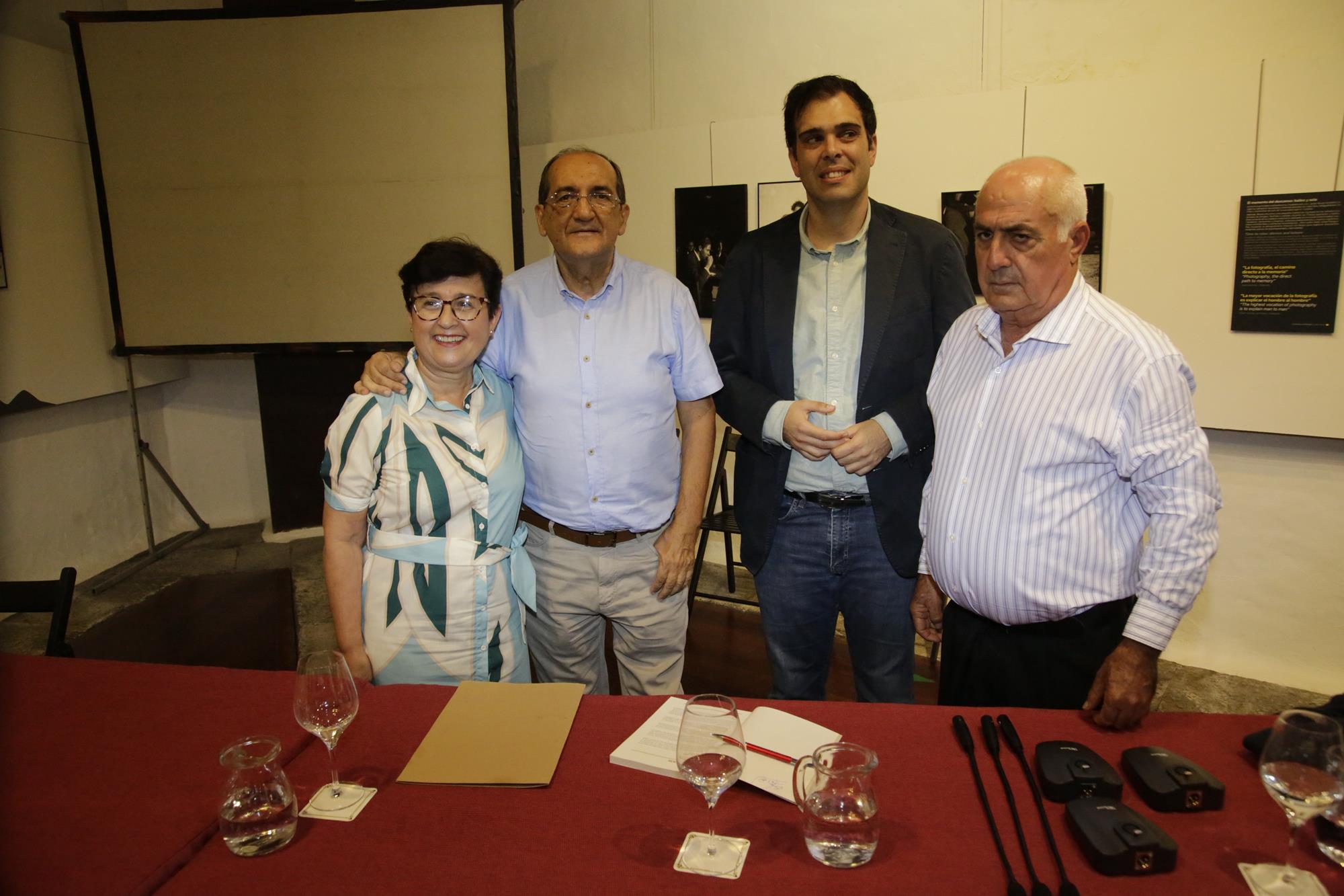 Presentación del libro Centenario de la casa consistorial de Haría Presentación del libro Centenario de la casa consistorial de Haría