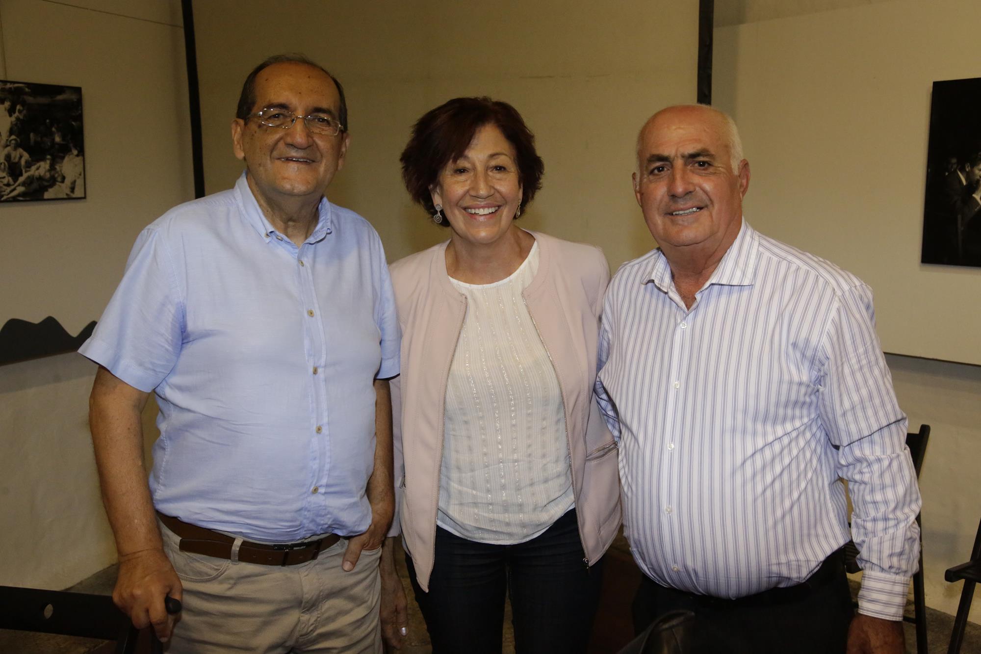 Presentación del libro Centenario de la casa consistorial de Haría Presentación del libro Centenario de la casa consistorial de Haría