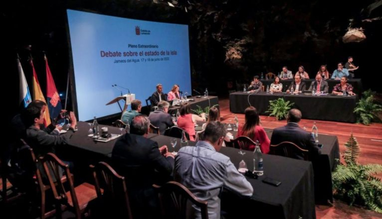 Pleno del debate sobre la isla Pleno del debate sobre la isla