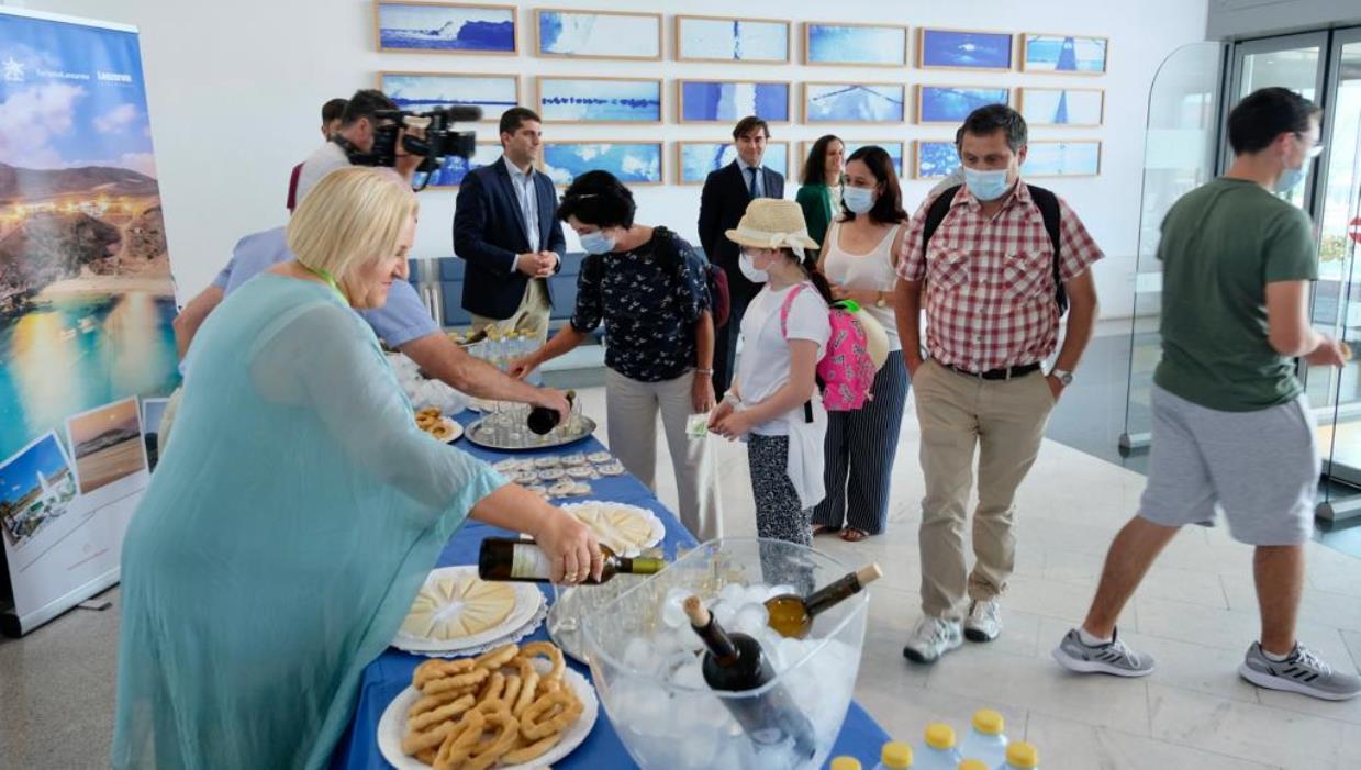 Lanzarote da la bienvenida al primer vuelo operado por Binter desde Funchal