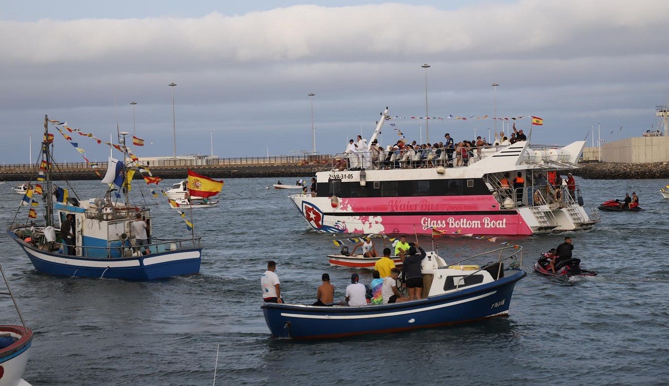 Procesión Marítima del Carmen de Valterra