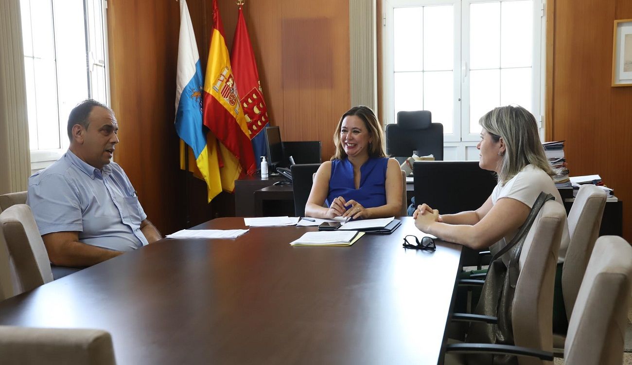 Andrés Stinga, María Dolores Corujo y Alicia Vanoostende