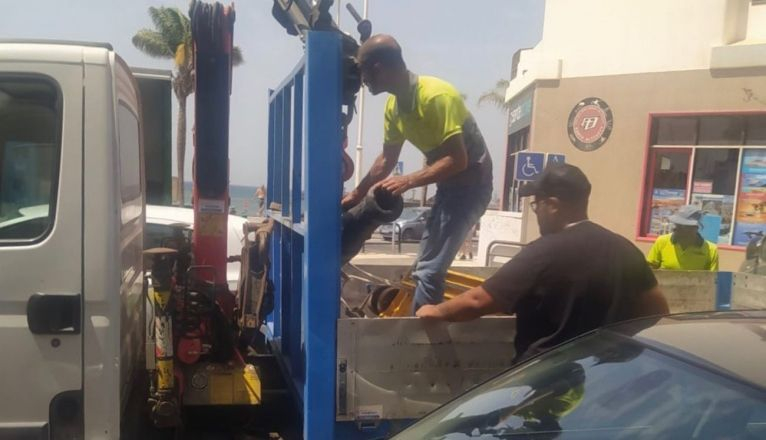 El Cabildo retirando el cañón El Cabildo retirando el cañón