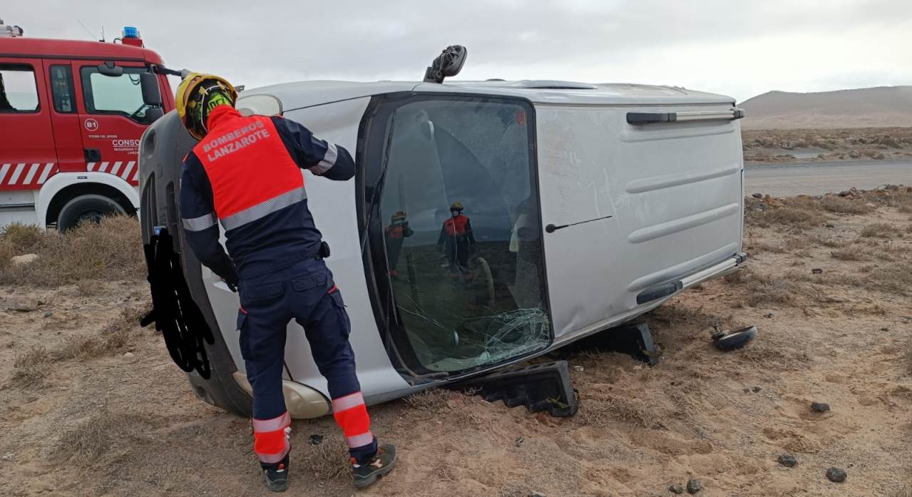 Vuelco cerca de la playa de San Juan