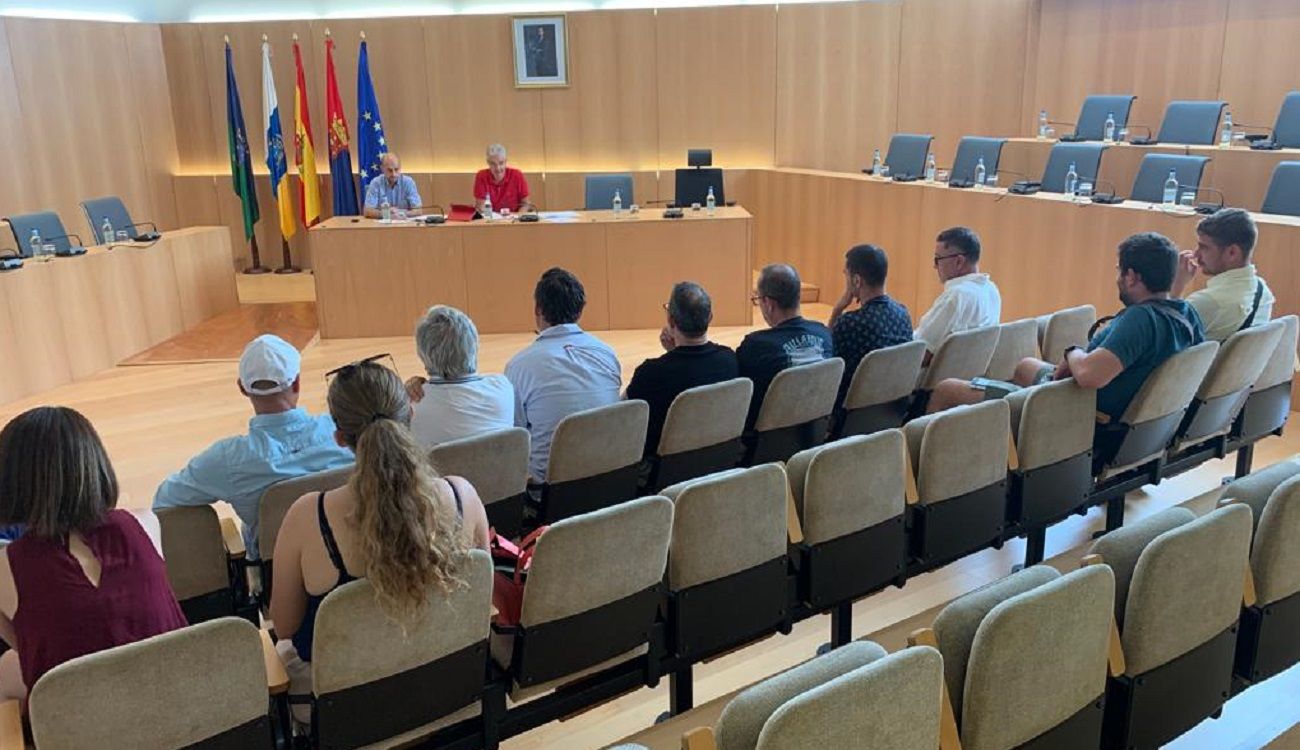 Reunión del Ayuntamiento de Tías con Hostelan