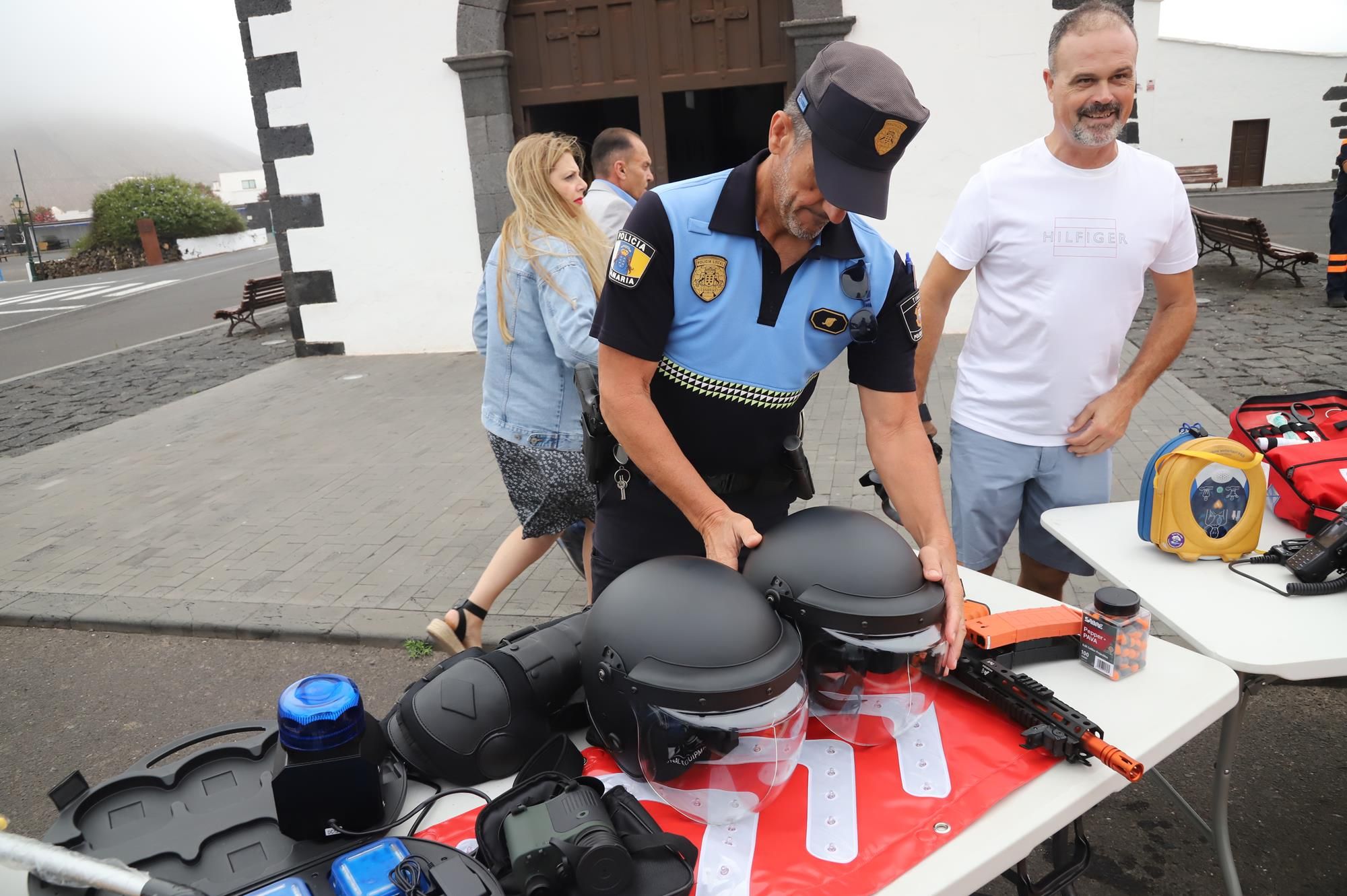 Nuevos vehículos de Policía Local y Protección Civil Tinajo Nuevos vehículos de Policía Local y Protección Civil Tinajo