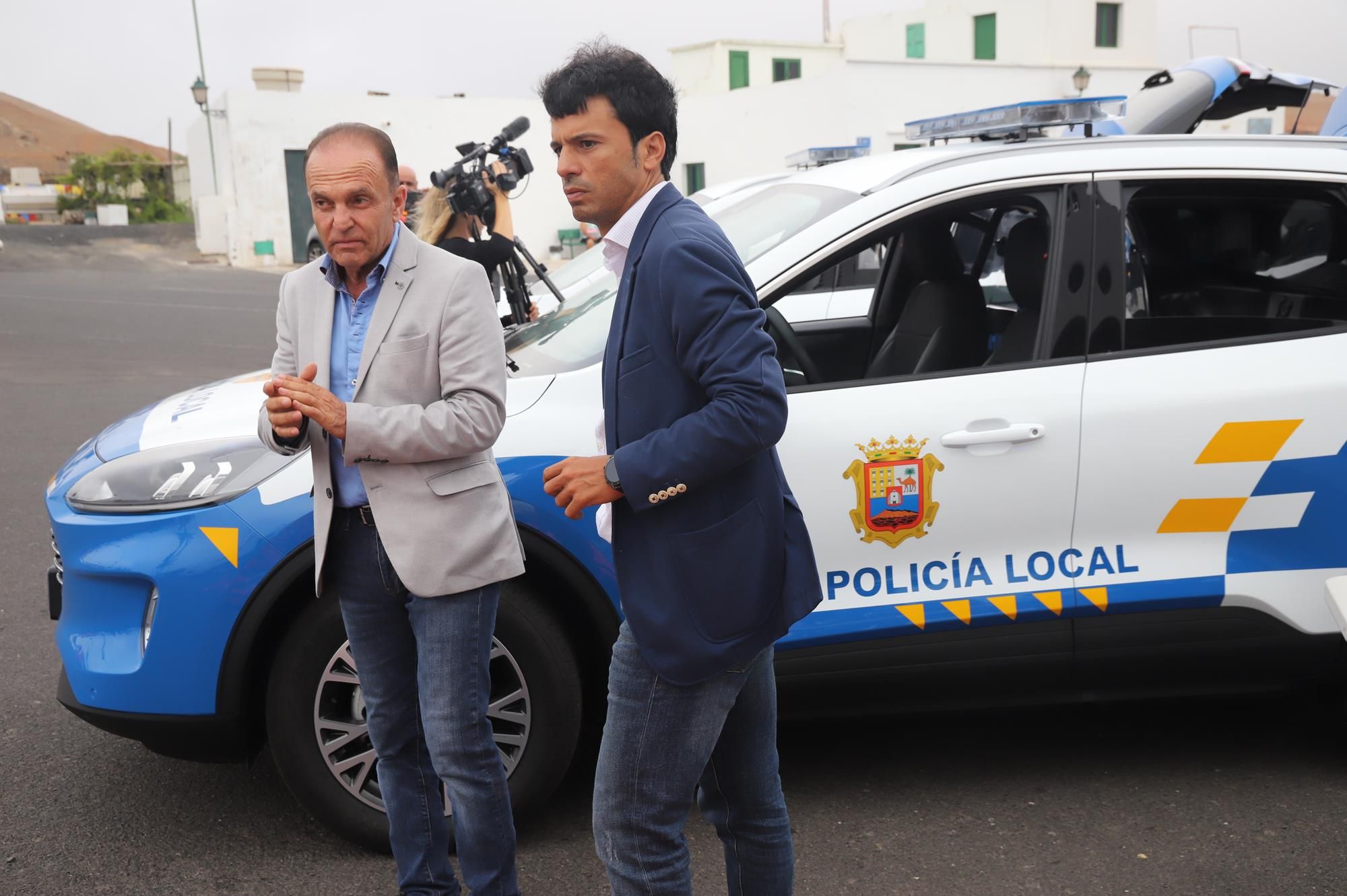 Nuevos vehículos de Policía Local y Protección Civil Tinajo Nuevos vehículos de Policía Local y Protección Civil Tinajo
