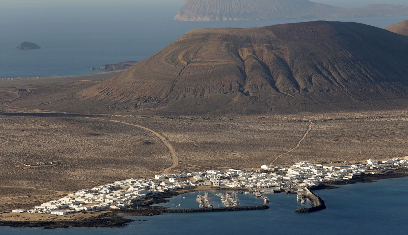 La Graciosa from Lanzarote. Photo: José Luis Carrasco