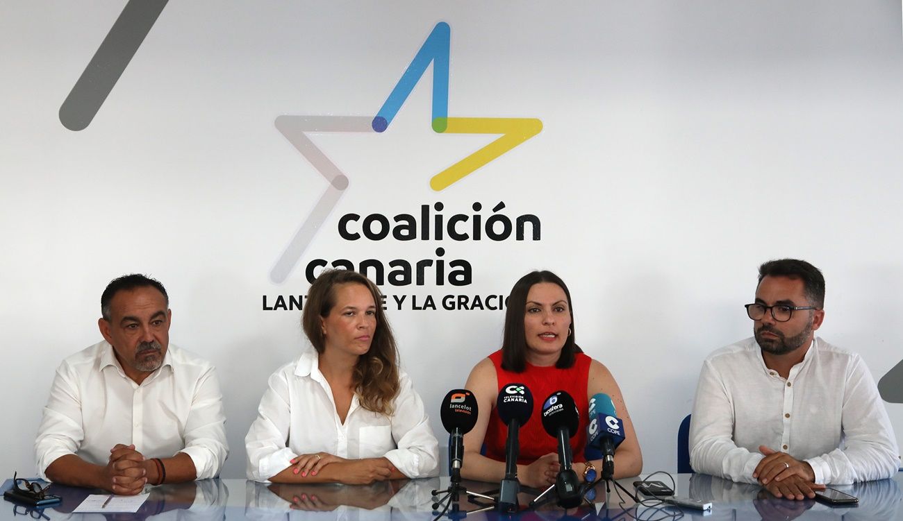 Rueda de prensa de Coalición Canaria por el pacto con la PMH | Fotos: José Luis Carrasco