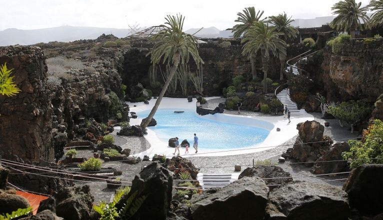 Los Jameos del Agua