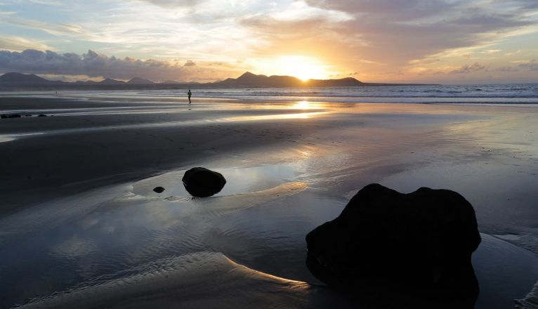 Playa de Famara al atardecer