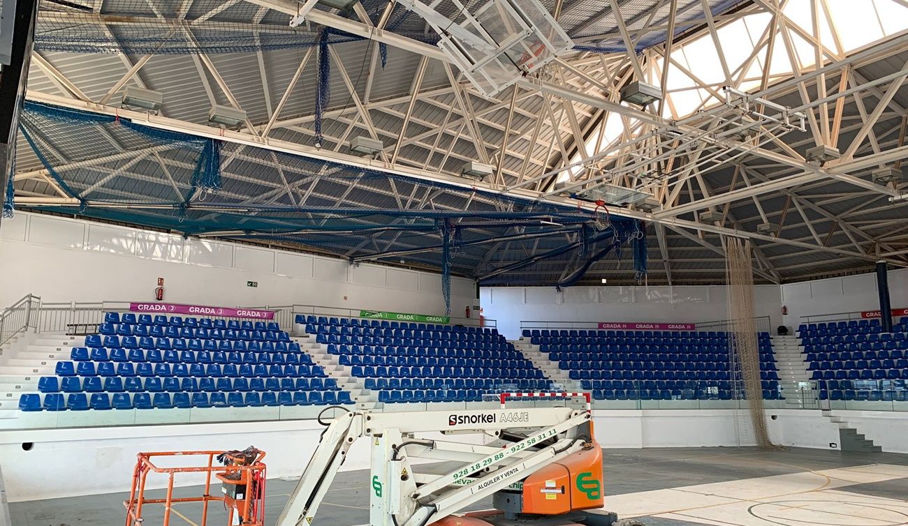 Obras en el pabellón de Tías