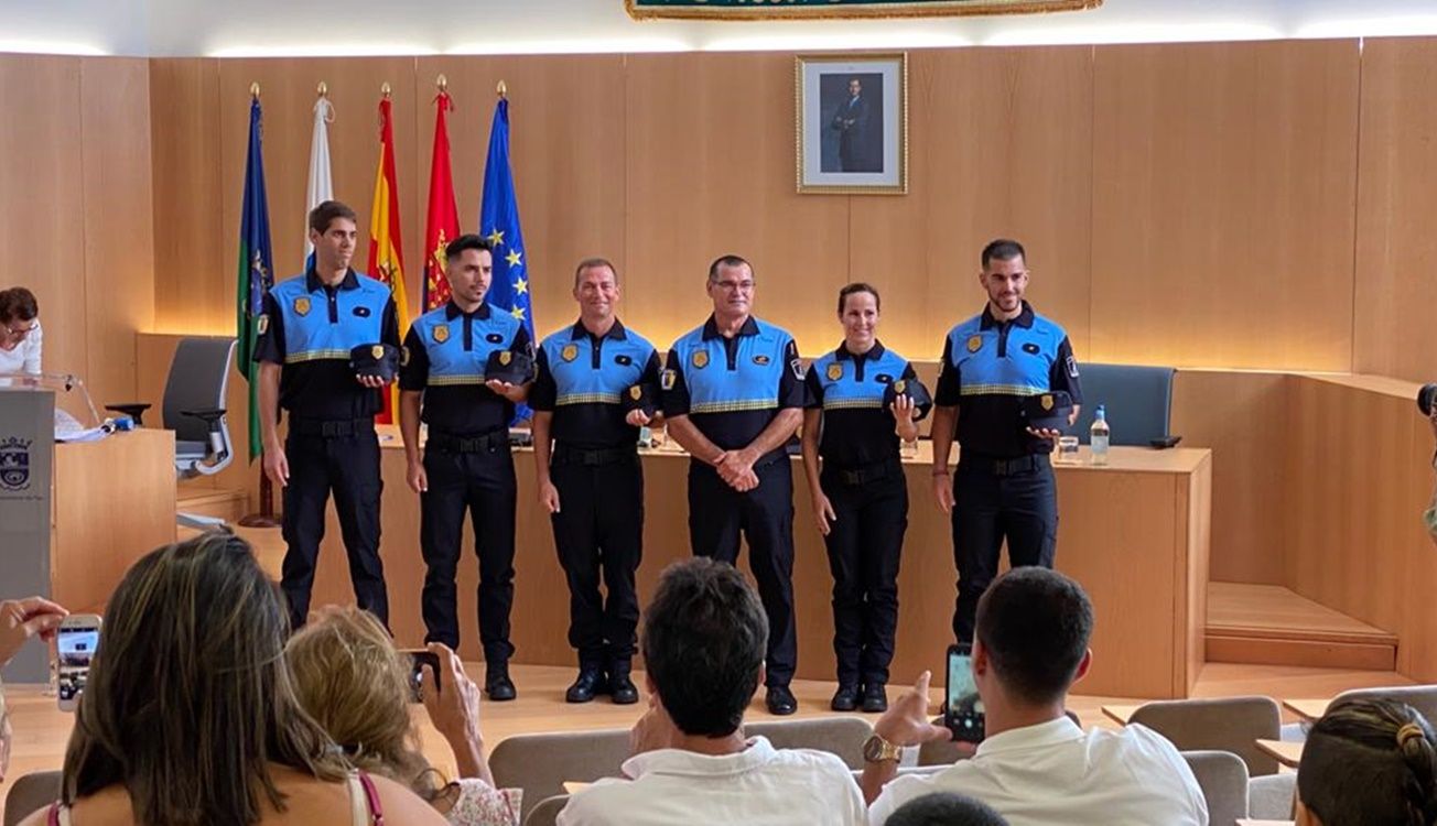 Presentación de los cinco policías locales