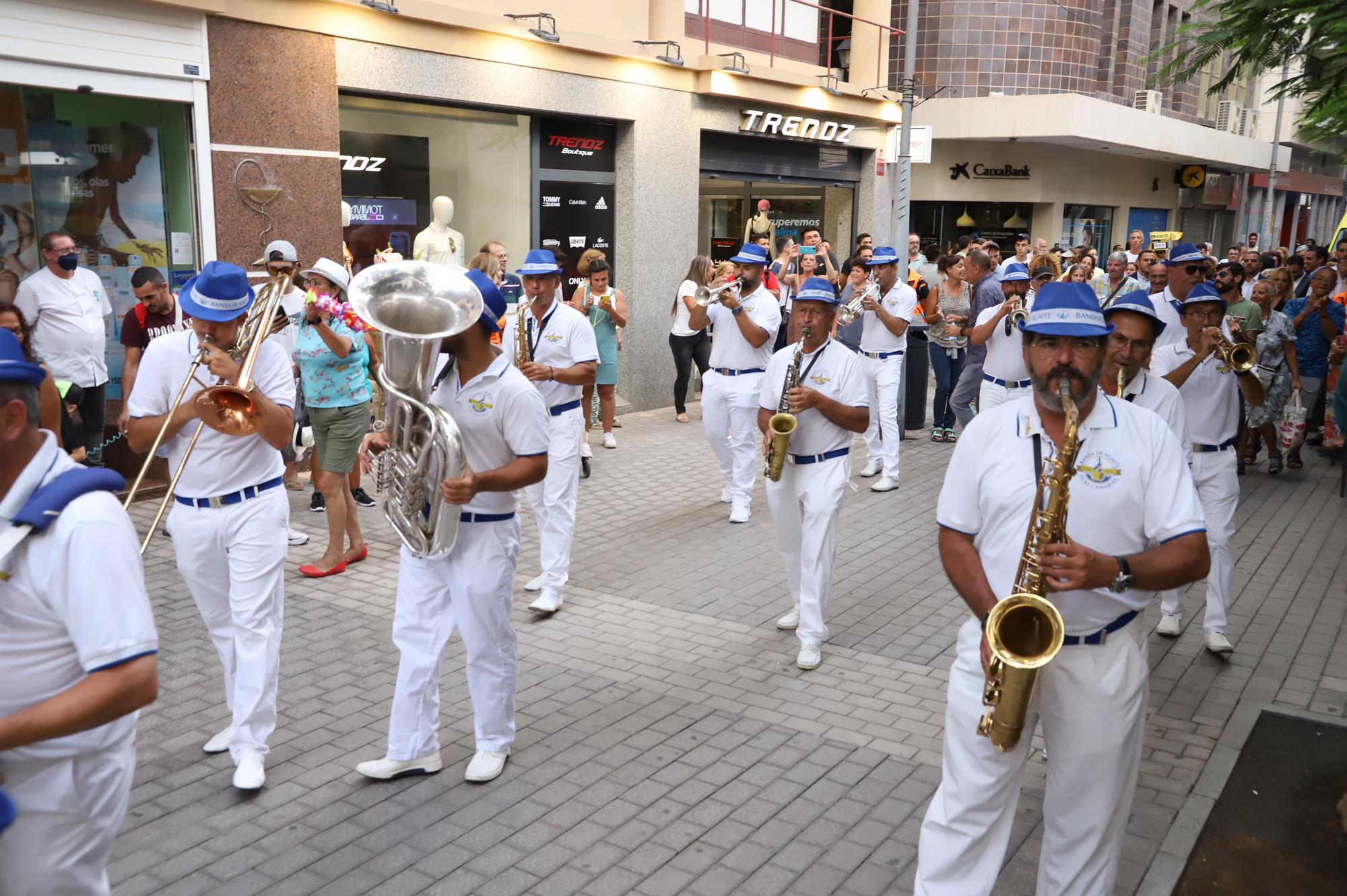 Pasacalles con la Banda de Agaete Pasacalles con la Banda de Agaete