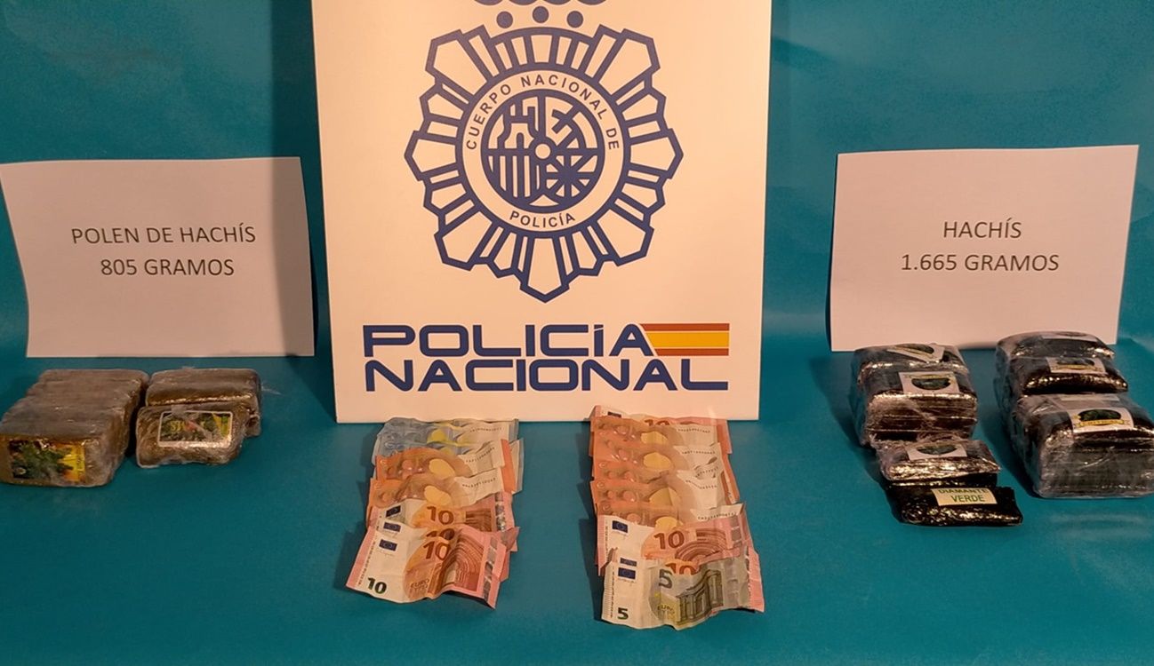 The National Police arrest a man for crimes of gender violence and against public health