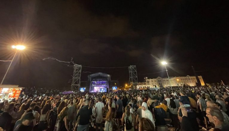 El público llenó el Recinto Ferial de Arrecife