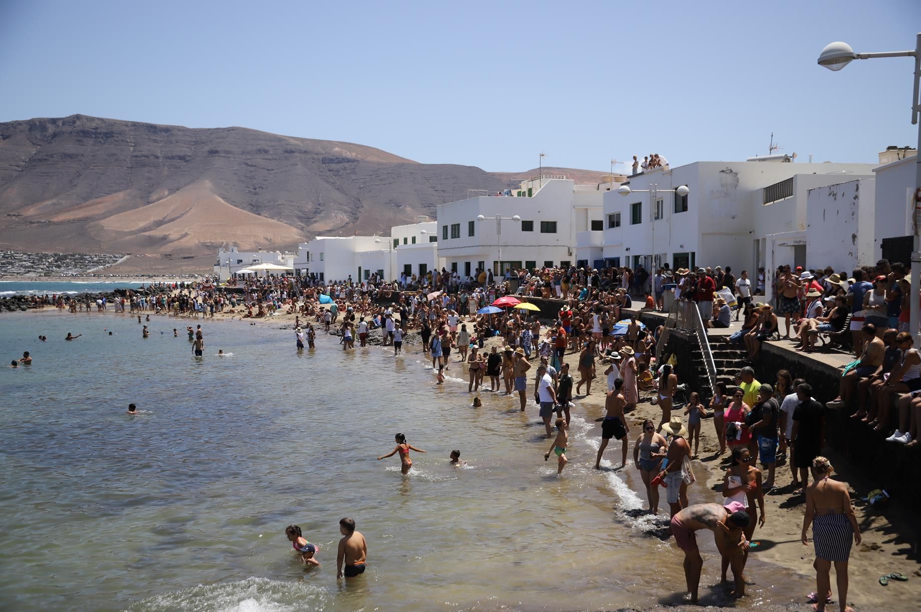 Procesión y verbena del agua en Famara