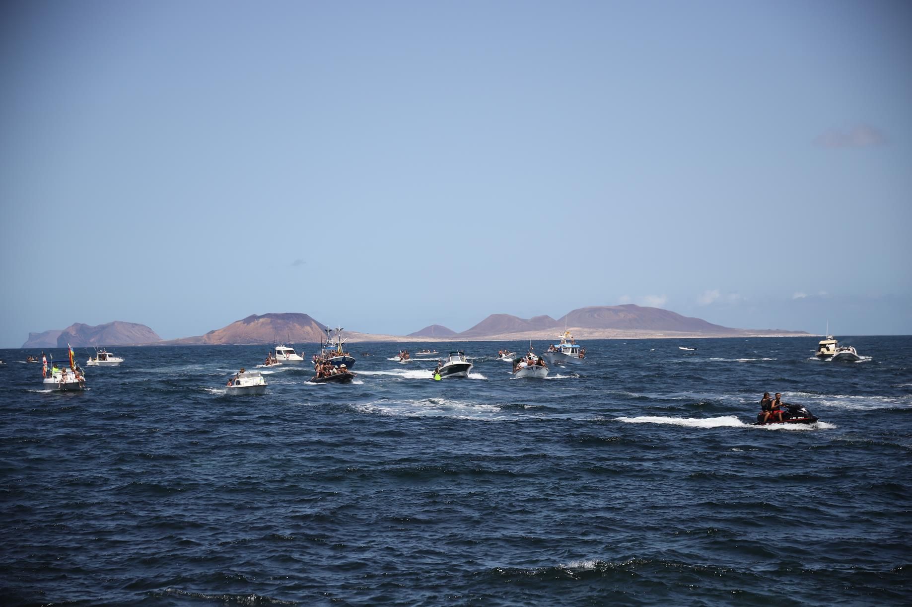 Procesión y verbena del agua en Famara