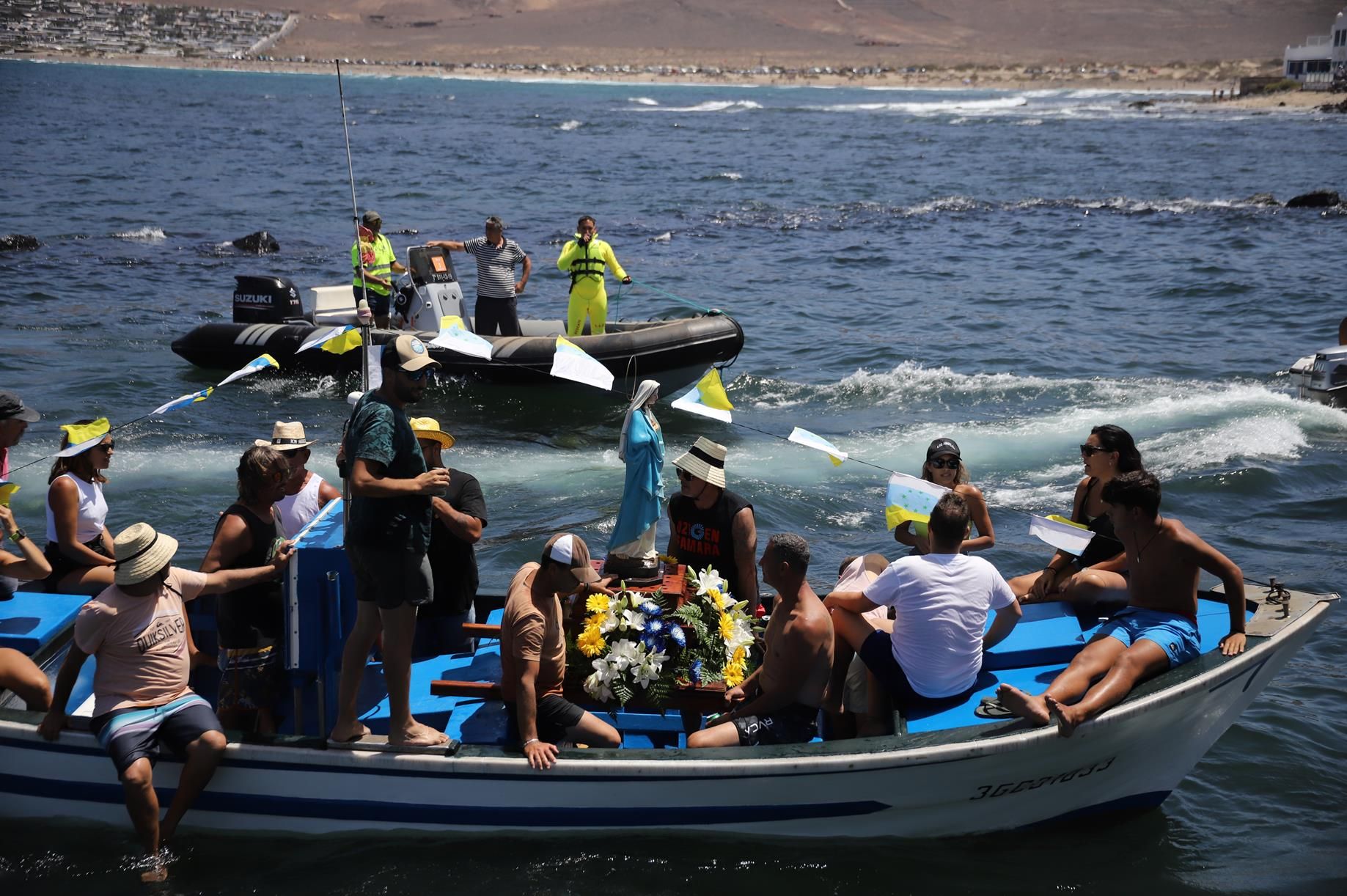 Procesión y verbena del agua en Famara