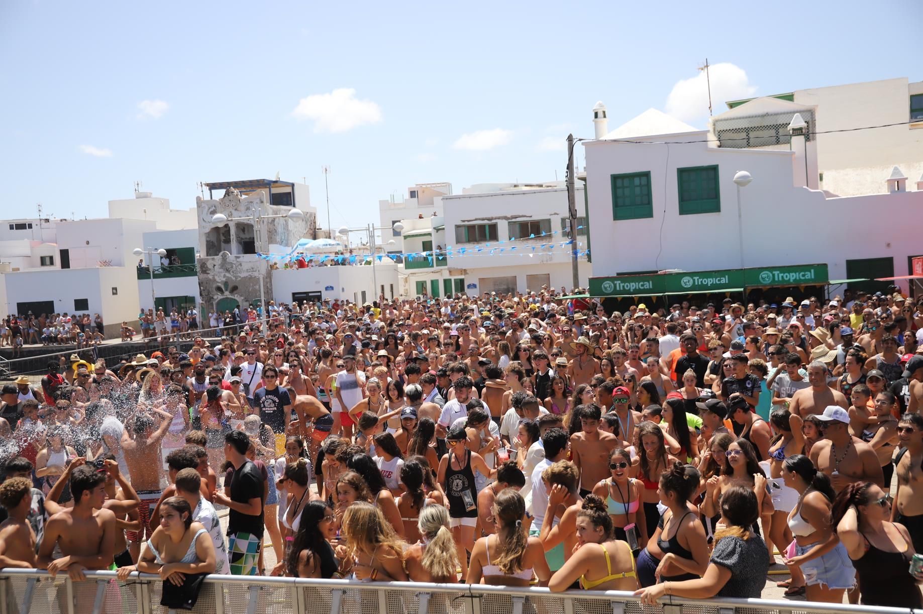 Procesión y verbena del agua en Famara