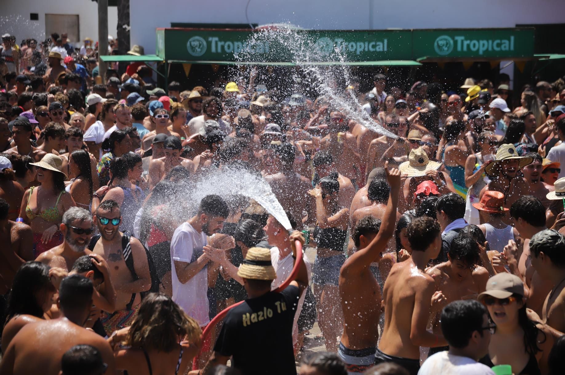 Procesión y verbena del agua en Famara