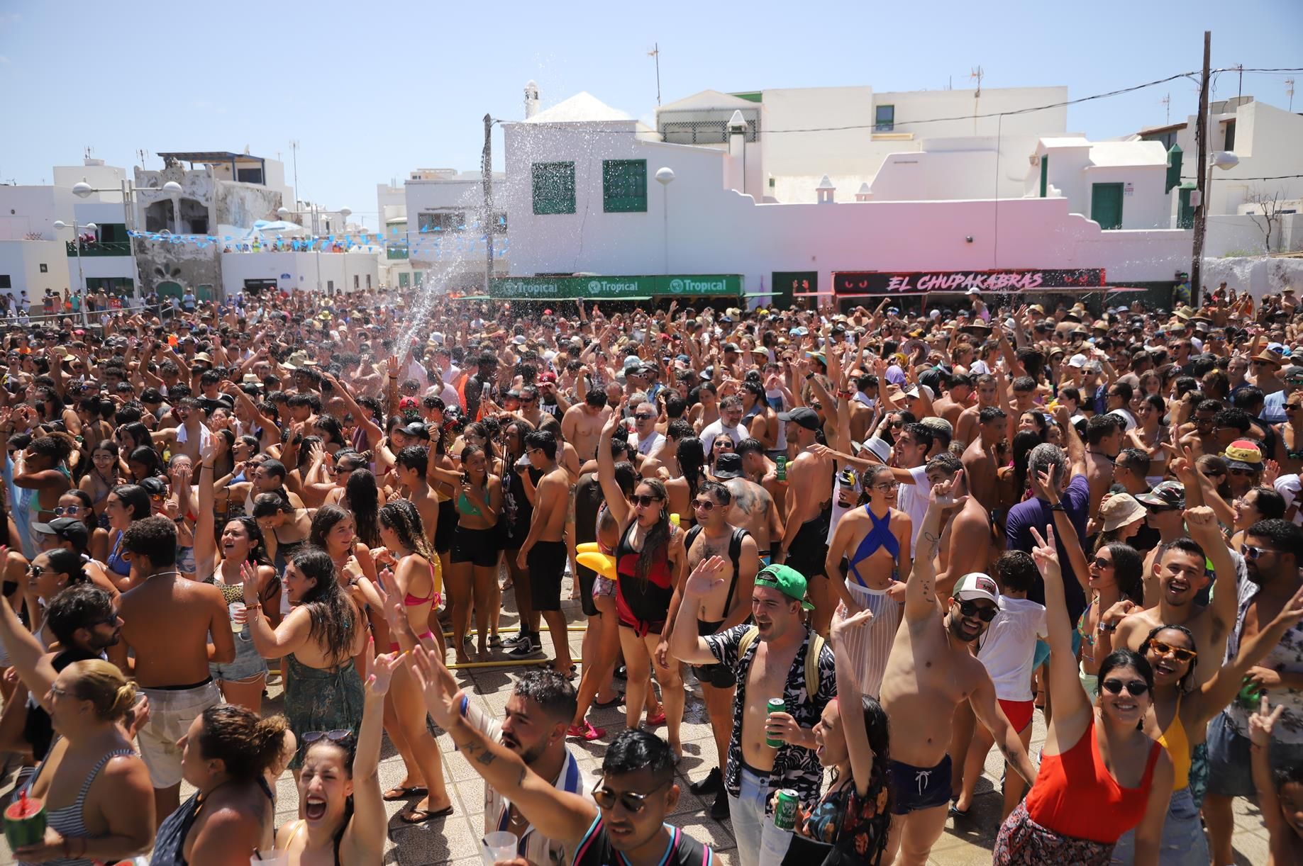 Procesión y verbena del agua en Famara