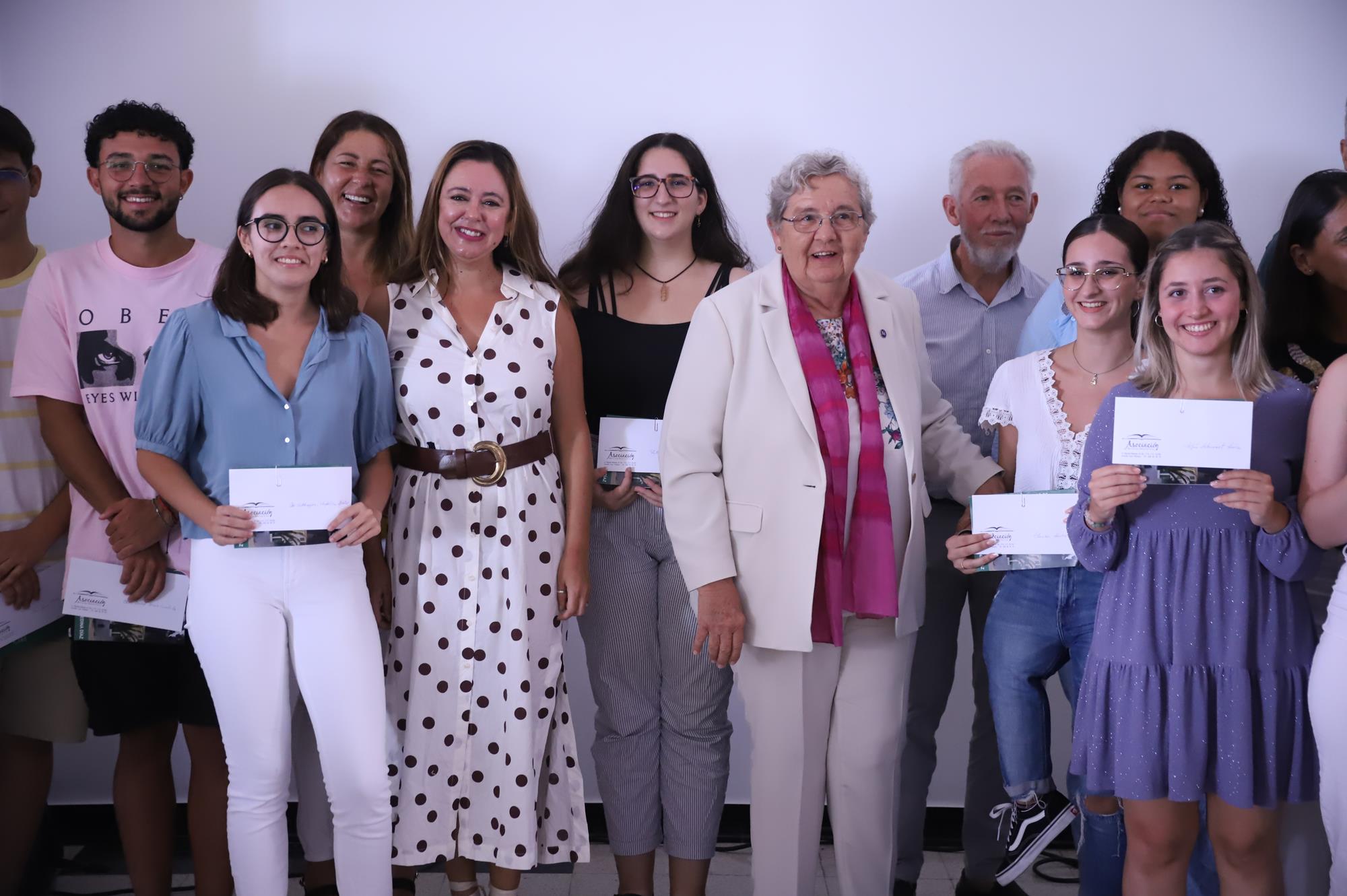 Entrega de becas de la Asociación Mercedes Medina Entrega de becas de la Asociación Mercedes Medina