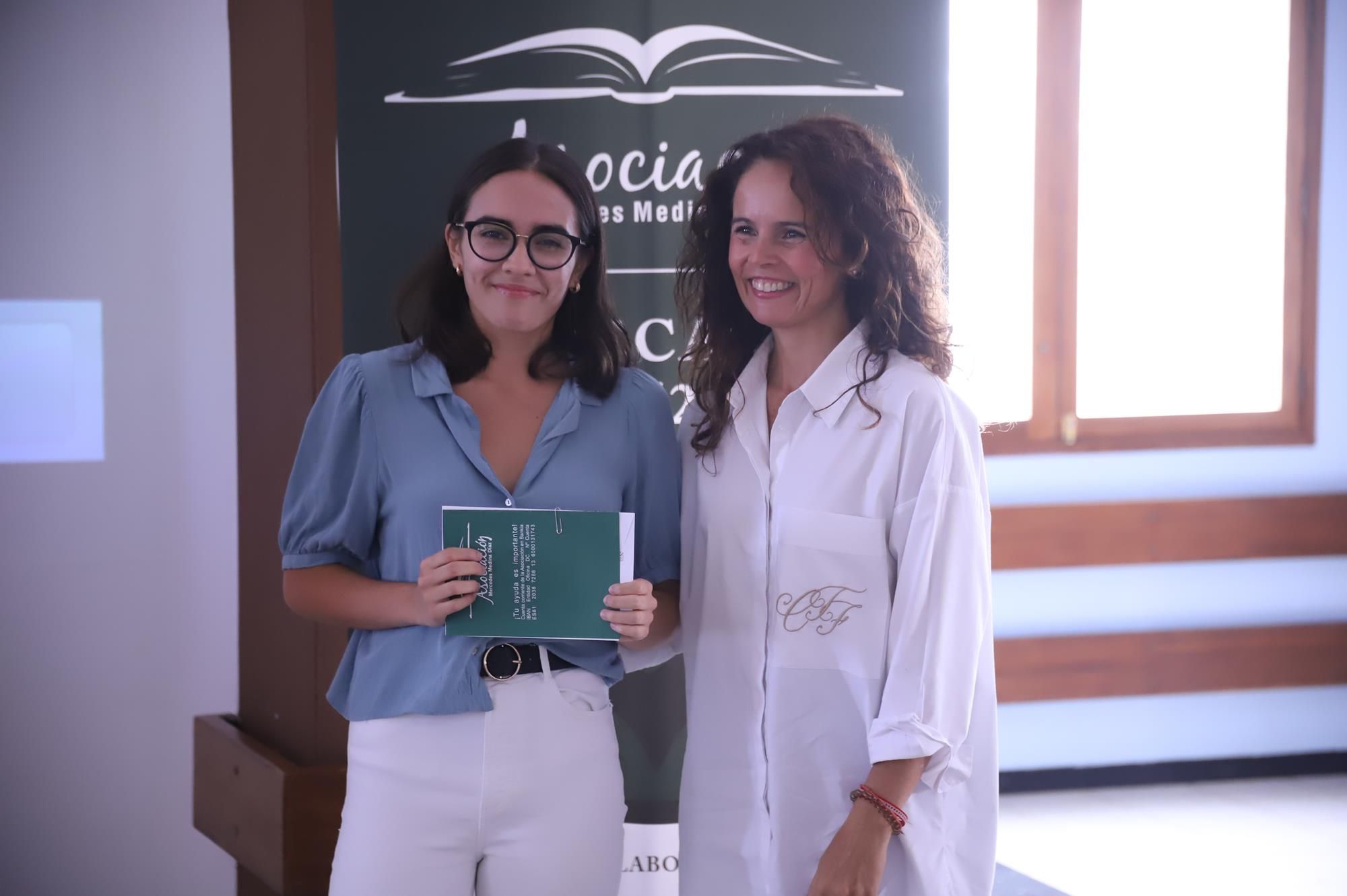 Entrega de becas de la Asociación Mercedes Medina Entrega de becas de la Asociación Mercedes Medina