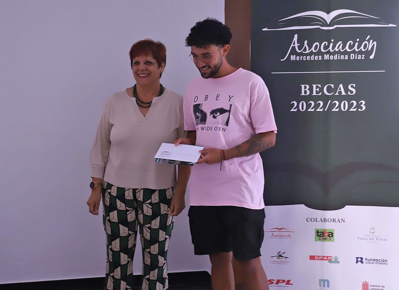 Entrega de becas de la Asociación Mercedes Medina Entrega de becas de la Asociación Mercedes Medina